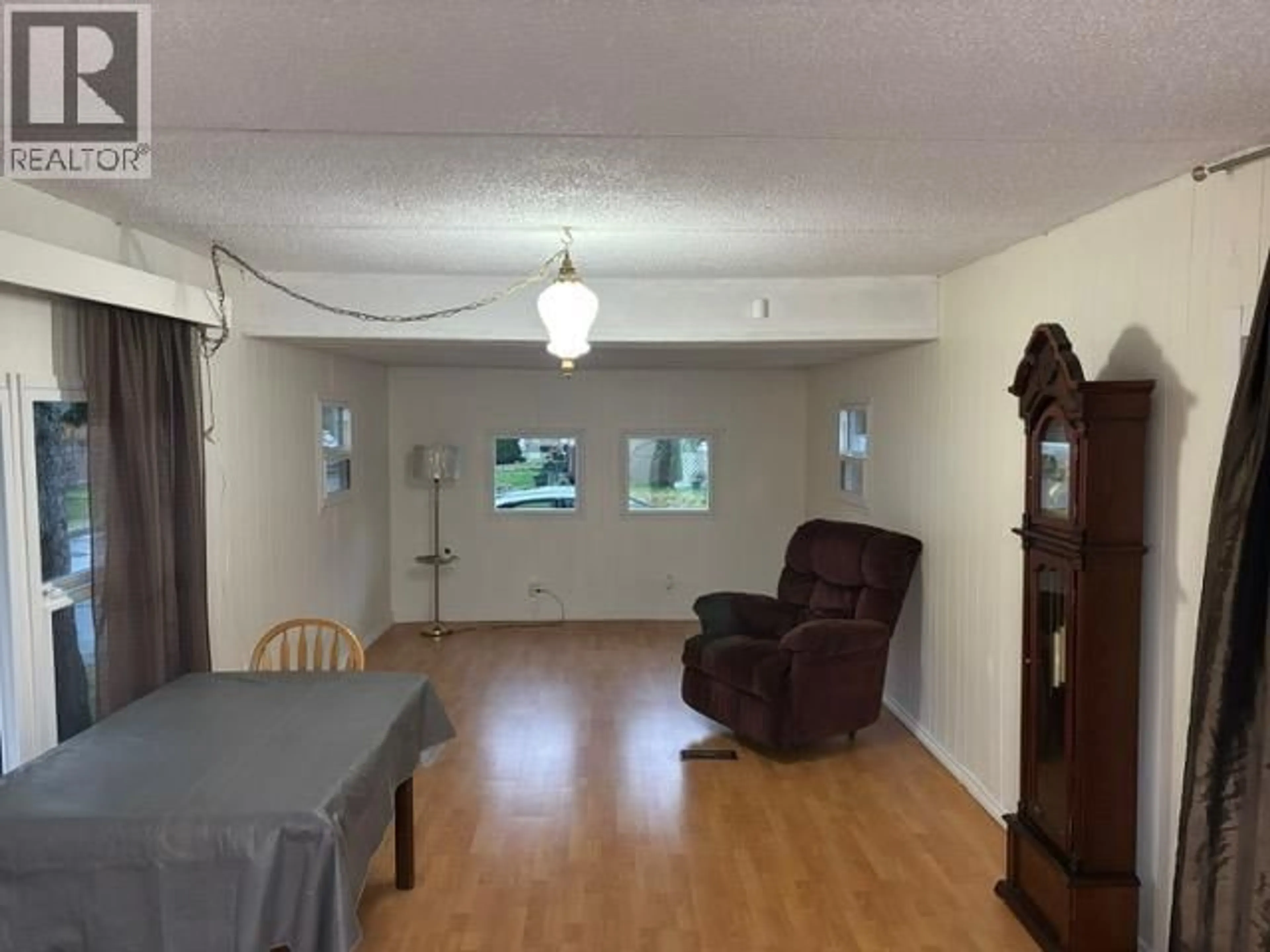 A pic of a room for 52 - 21163 LOUGHEED HIGHWAY, Maple Ridge British Columbia V2X2R4