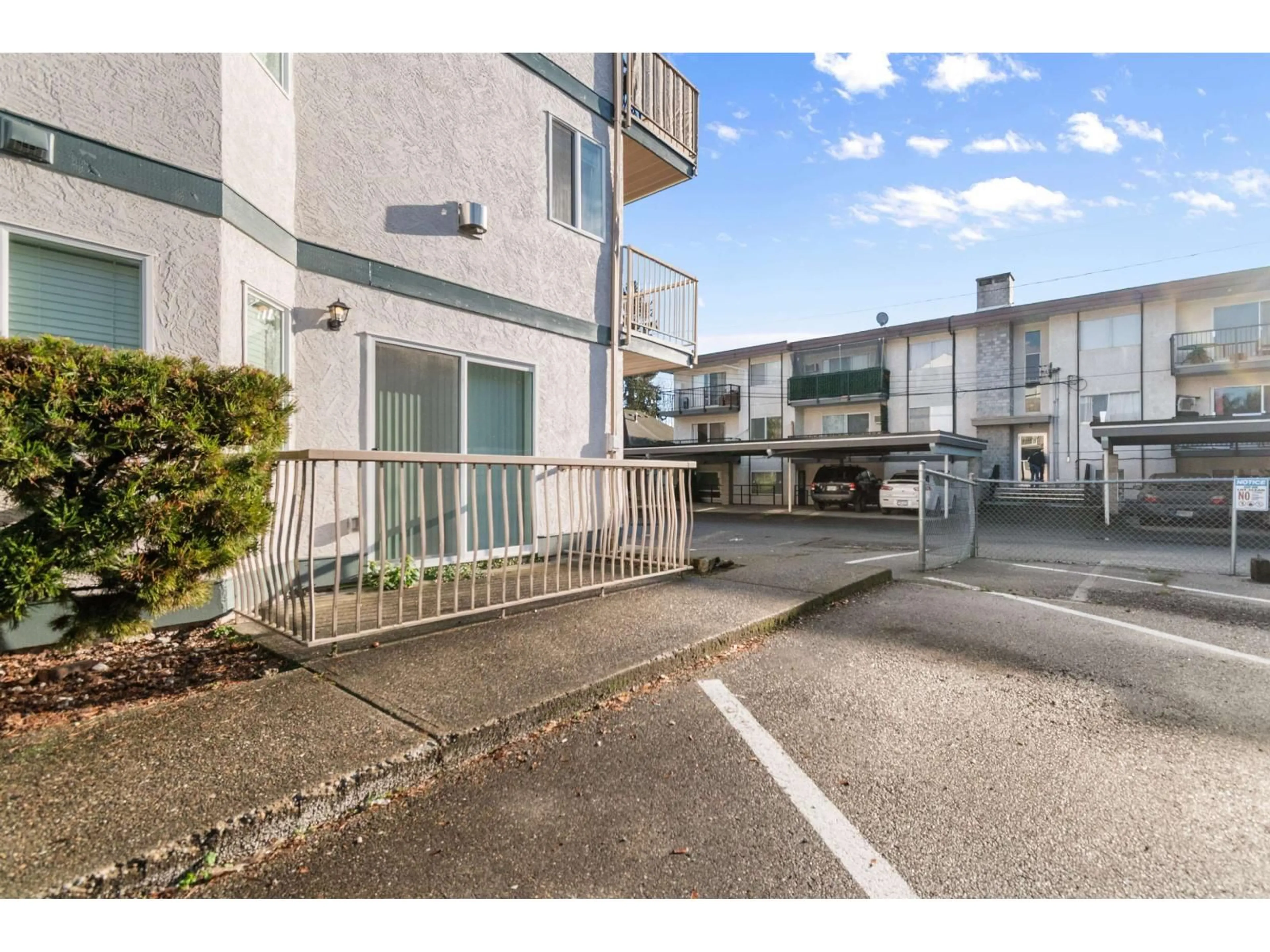 Patio, street for 14 - 46160 PRINCESS AVENUE, Chilliwack British Columbia V2P2A7