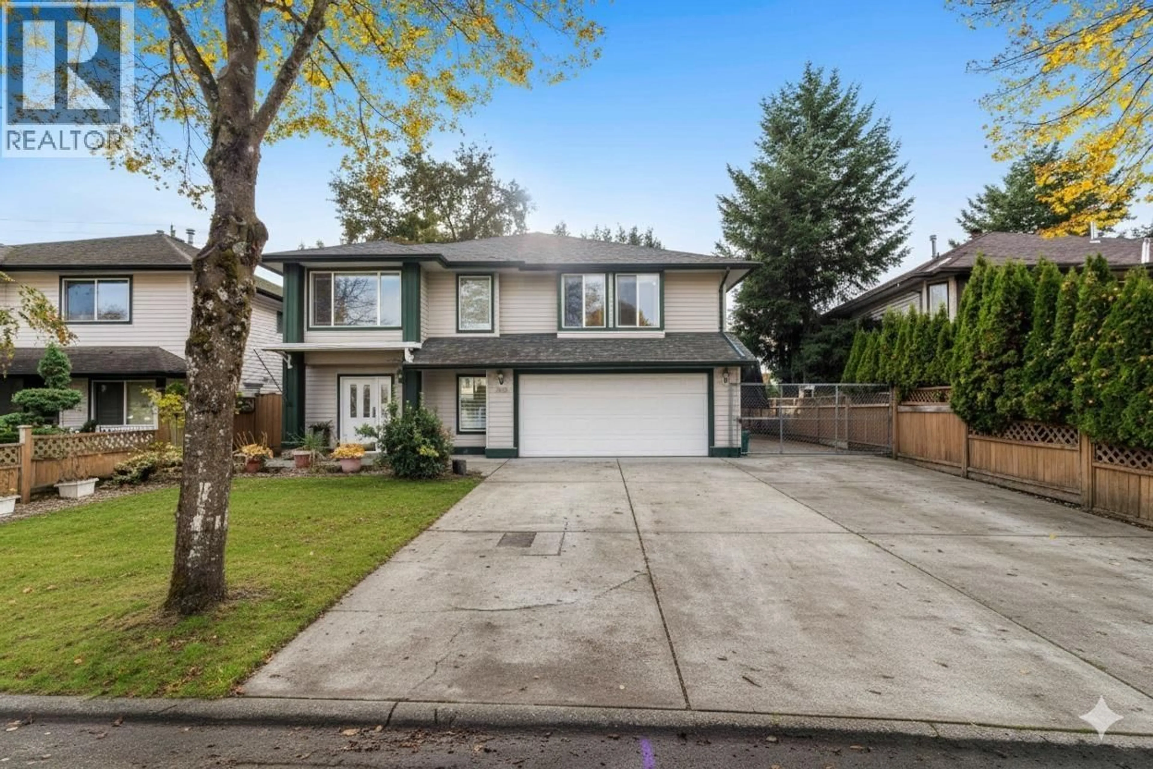 Home with vinyl exterior material, street for 20110 120A AVENUE, Maple Ridge British Columbia V2X3M3