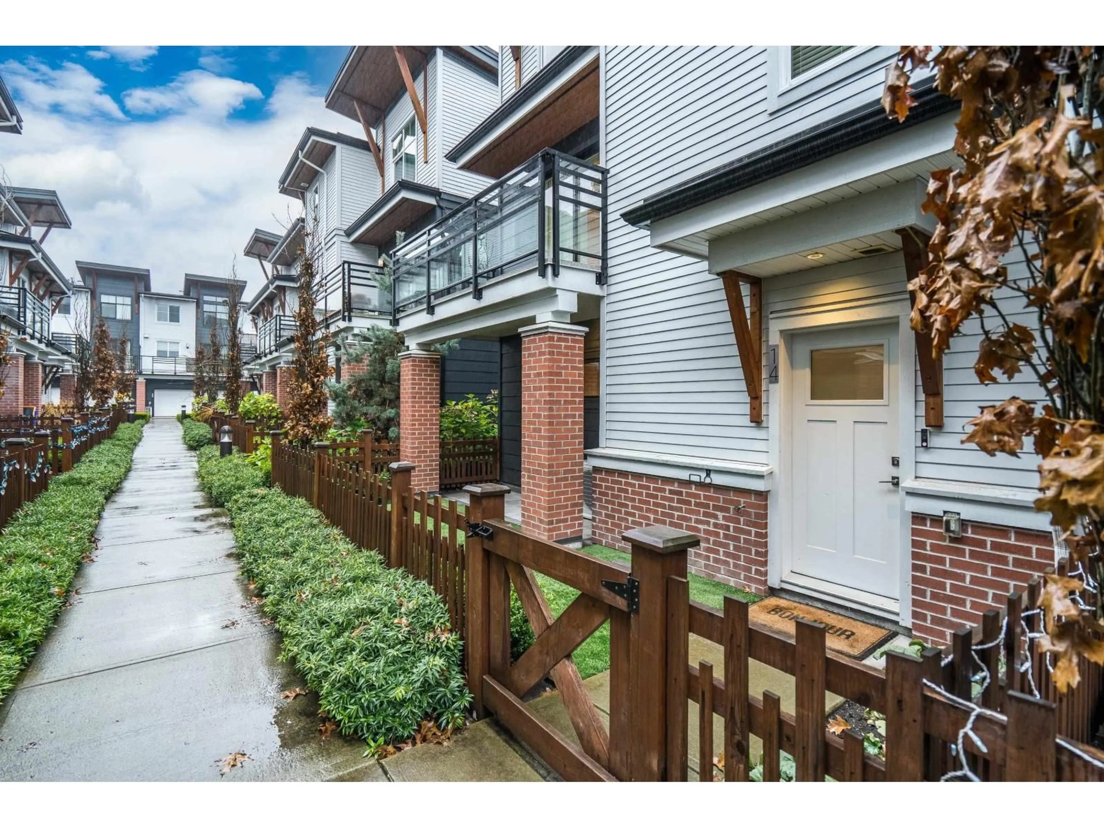 Unknown for 14 - 22128 48A AVENUE, Langley British Columbia V3A0L6