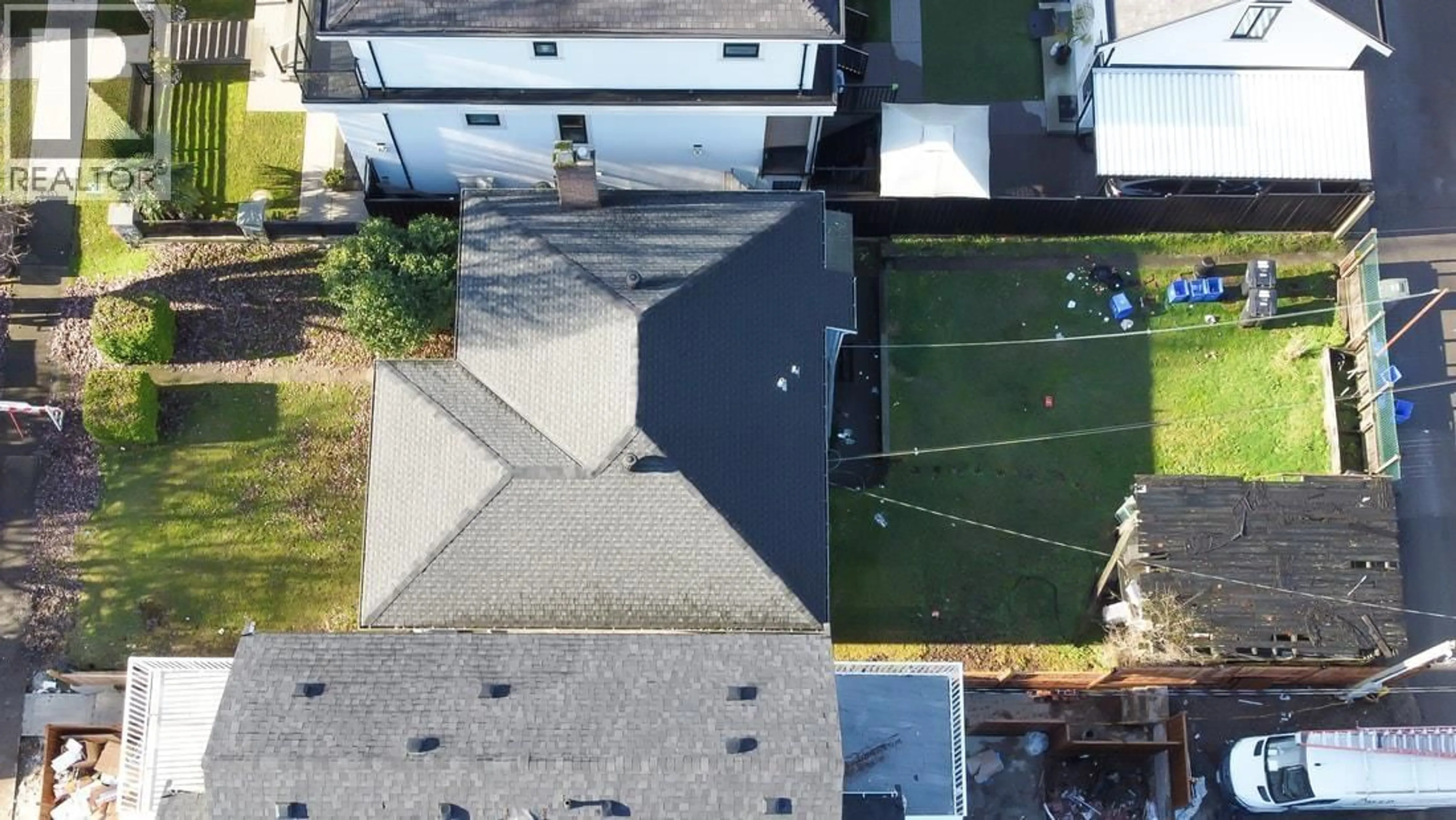 A pic from outside/outdoor area/front of a property/back of a property/a pic from drone, street for 1563 58TH AVENUE, Vancouver British Columbia V5P2C1
