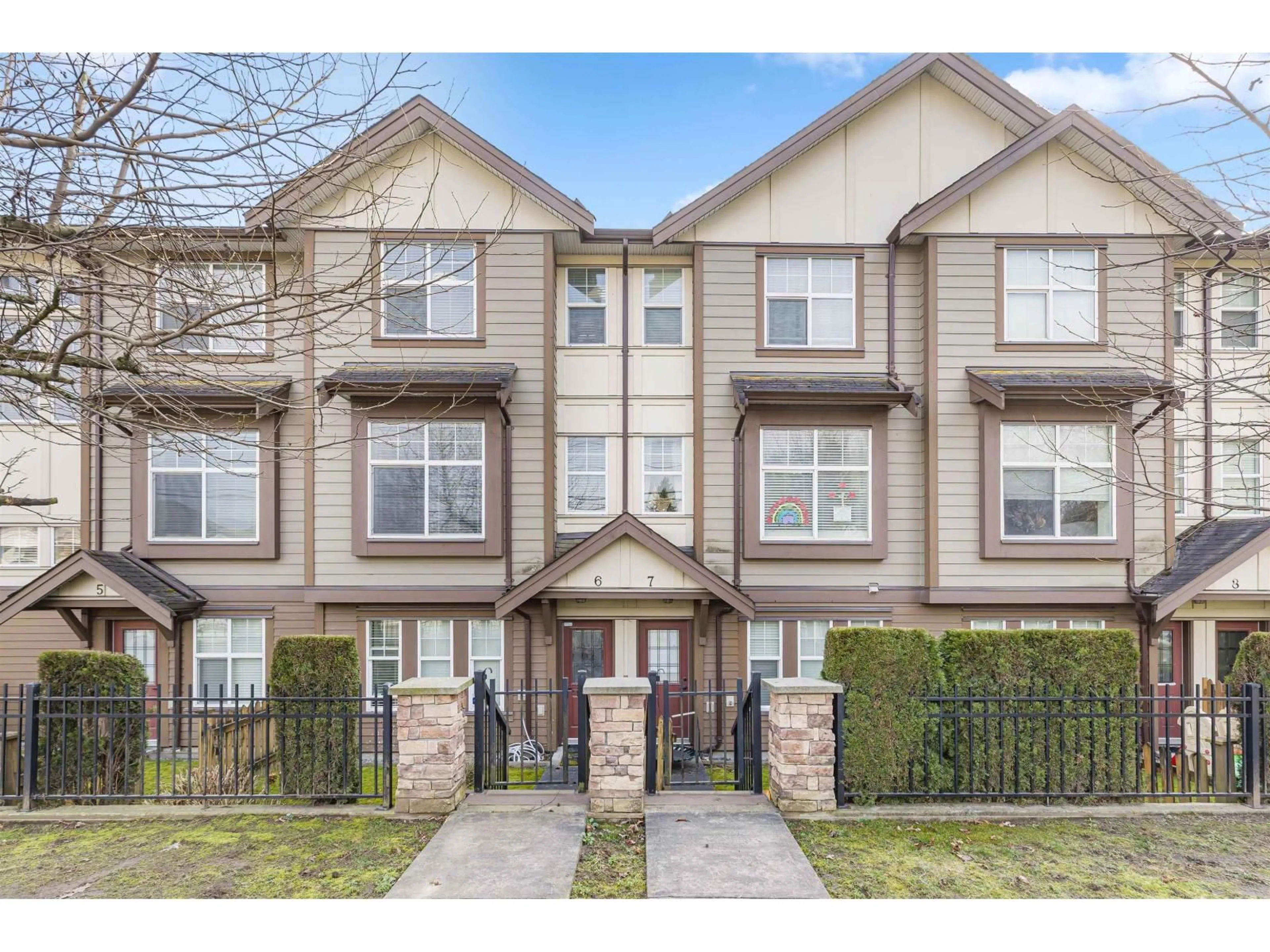 Unknown for 6 - 33860 MARSHALL ROAD, Abbotsford British Columbia V2S0E8