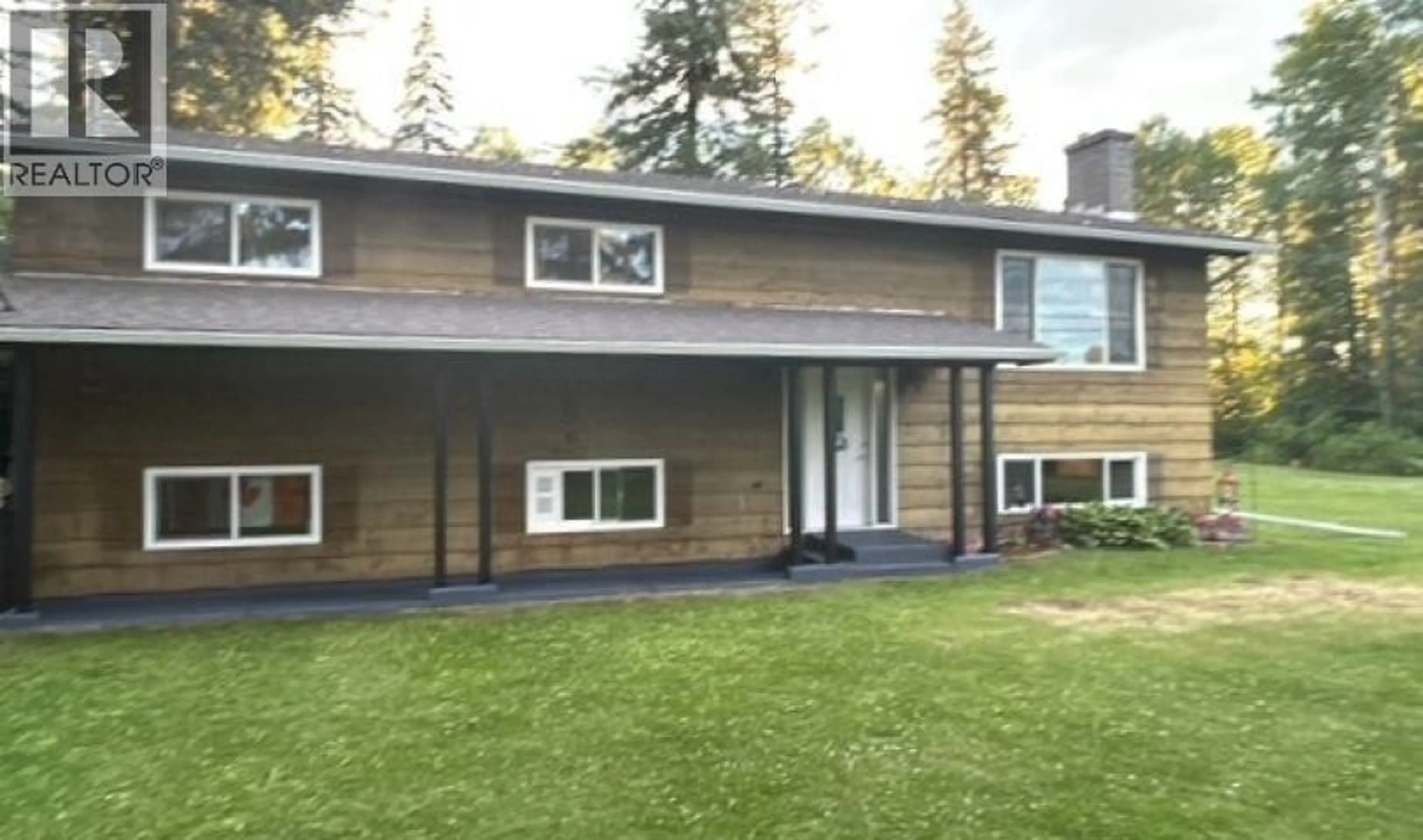 Home with vinyl exterior material, unknown for 637 WILLOW STREET, Quesnel British Columbia V2J3T2