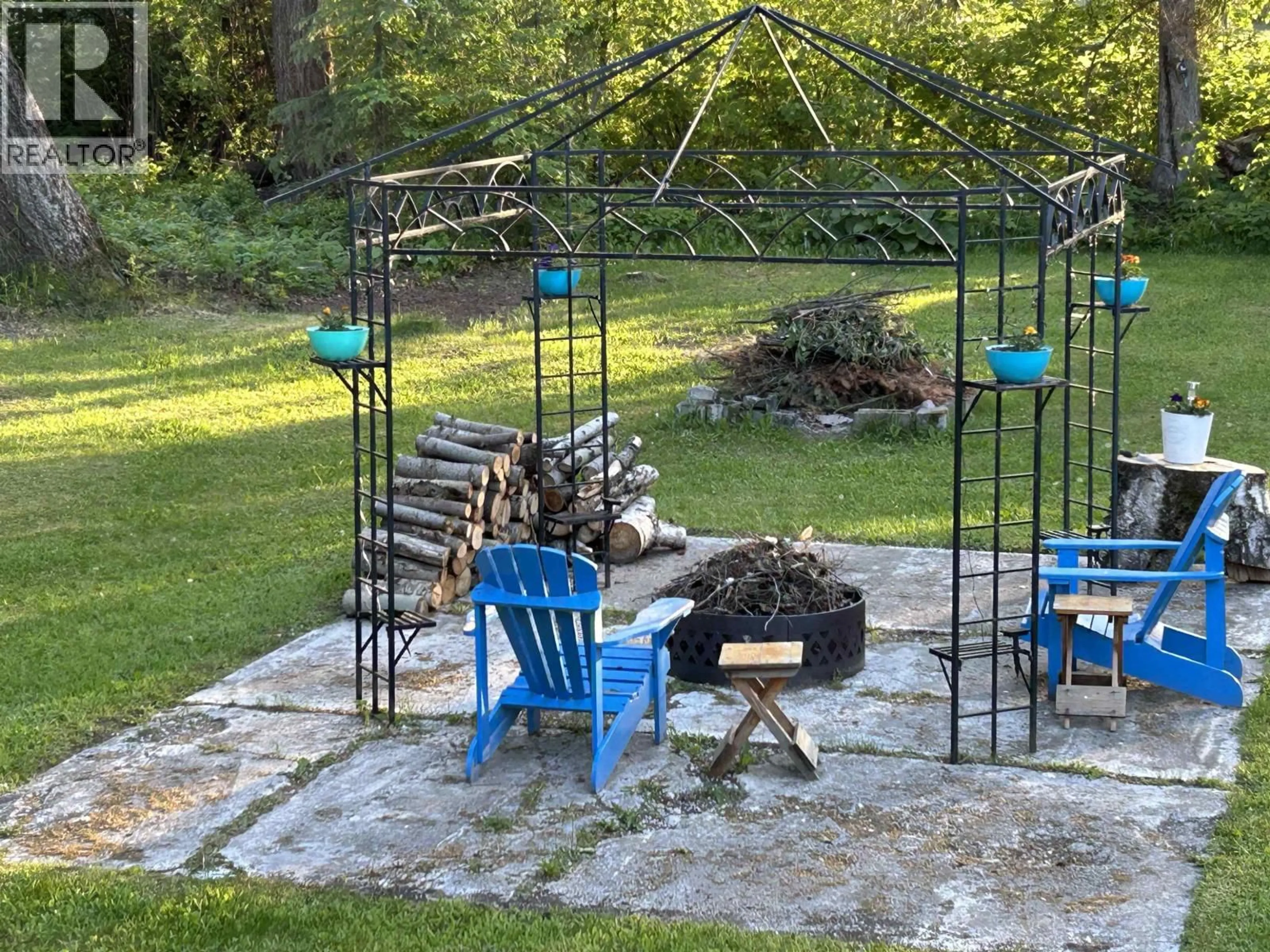 Patio, unknown for 637 WILLOW STREET, Quesnel British Columbia V2J3T2