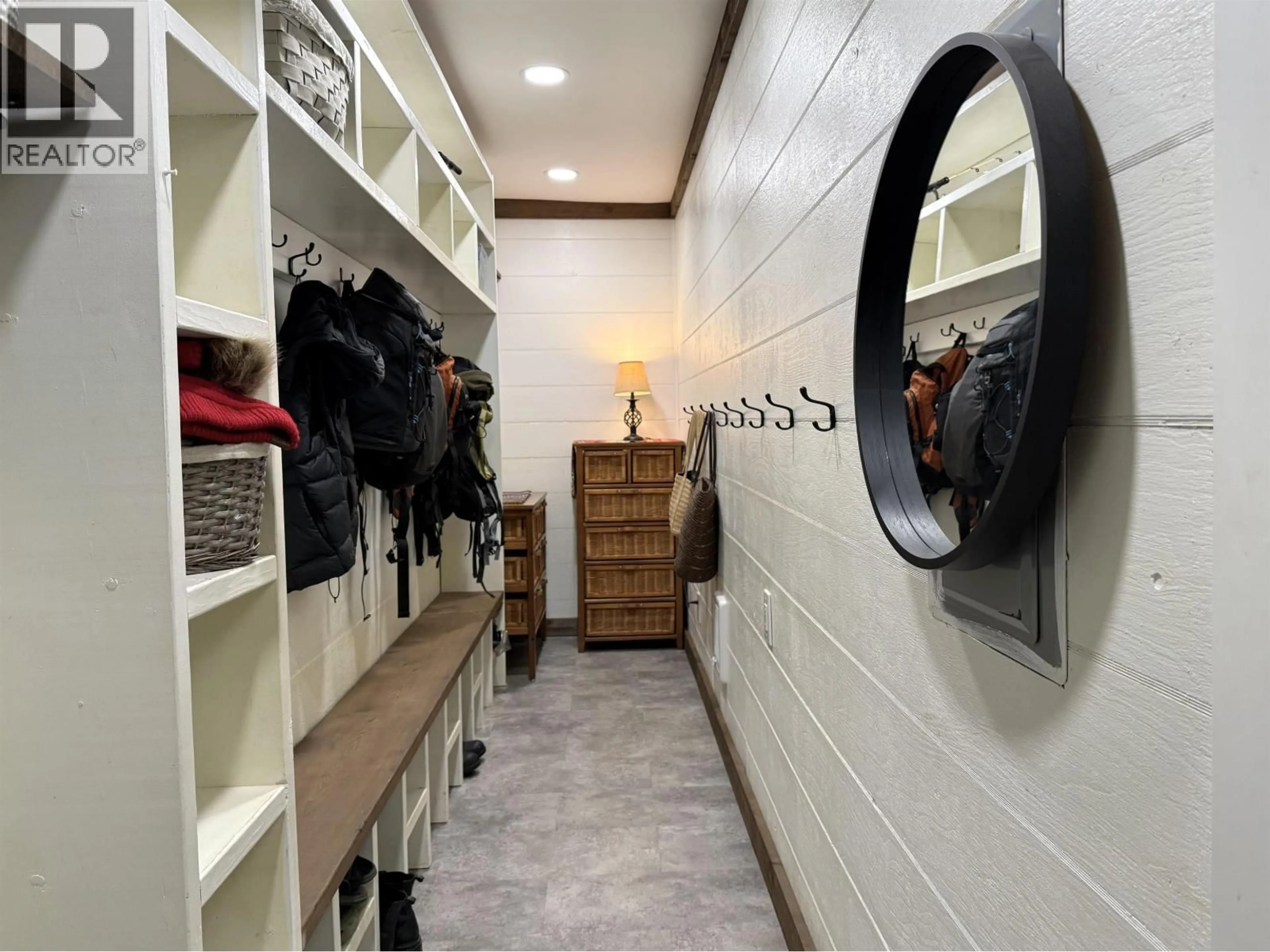 Indoor entryway for 94 COHO AVENUE, Kitimat British Columbia V8C2K6