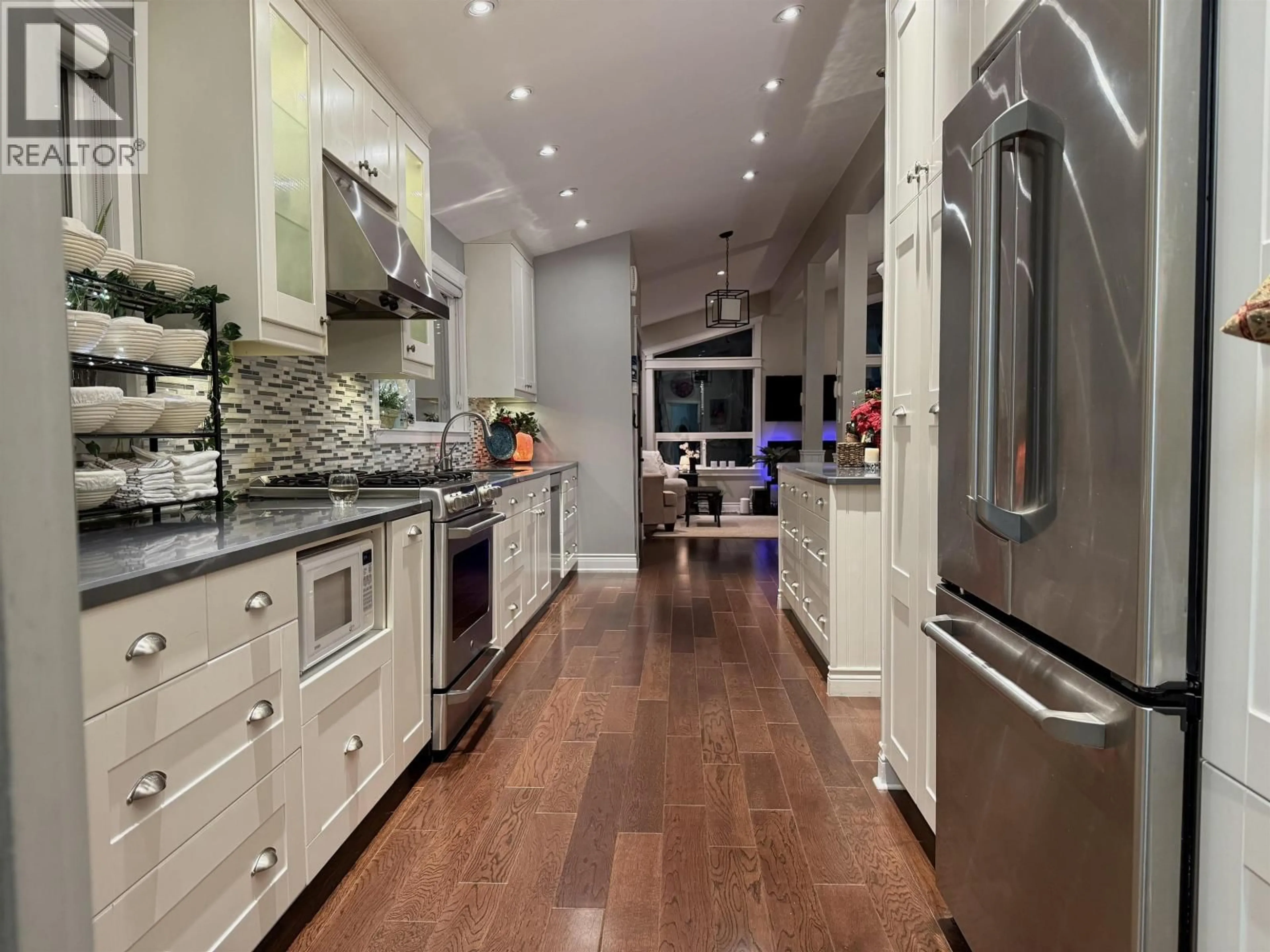 Contemporary kitchen, unknown for 94 COHO AVENUE, Kitimat British Columbia V8C2K6