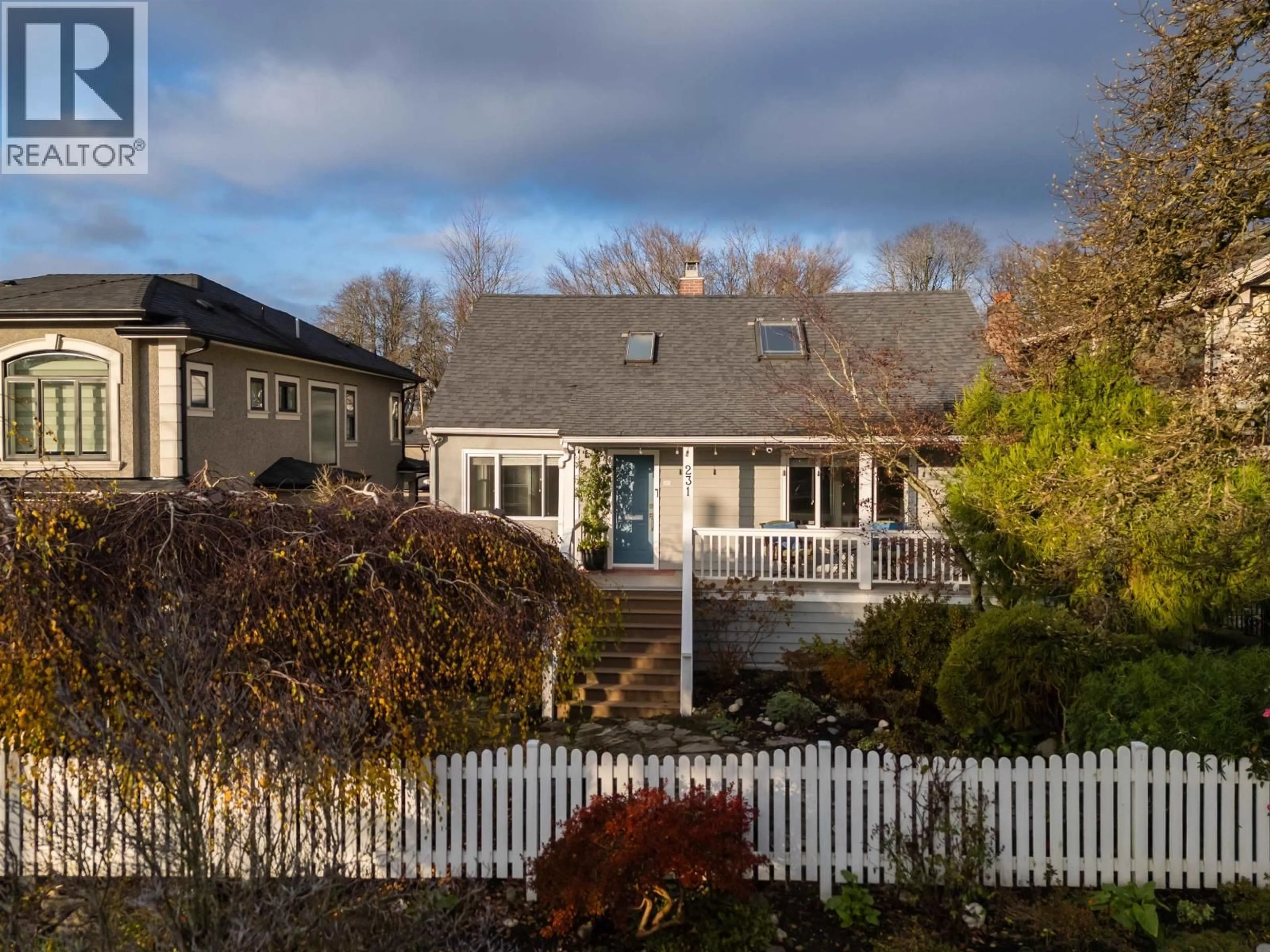 Unknown for 231 40TH AVENUE, Vancouver British Columbia V5W1L7