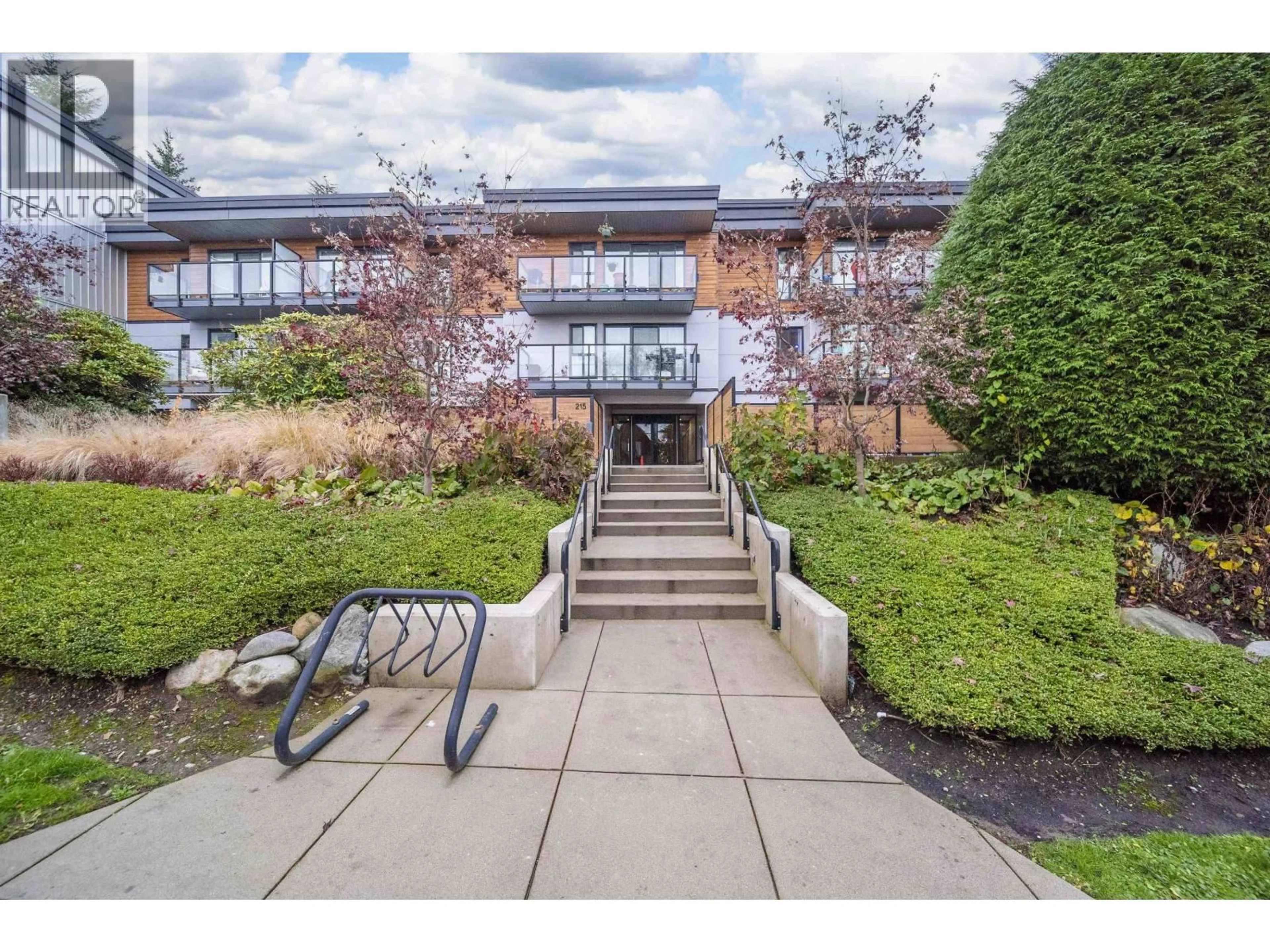 Unknown for 205 - 215 MOWAT STREET, New Westminster British Columbia V3M4B1