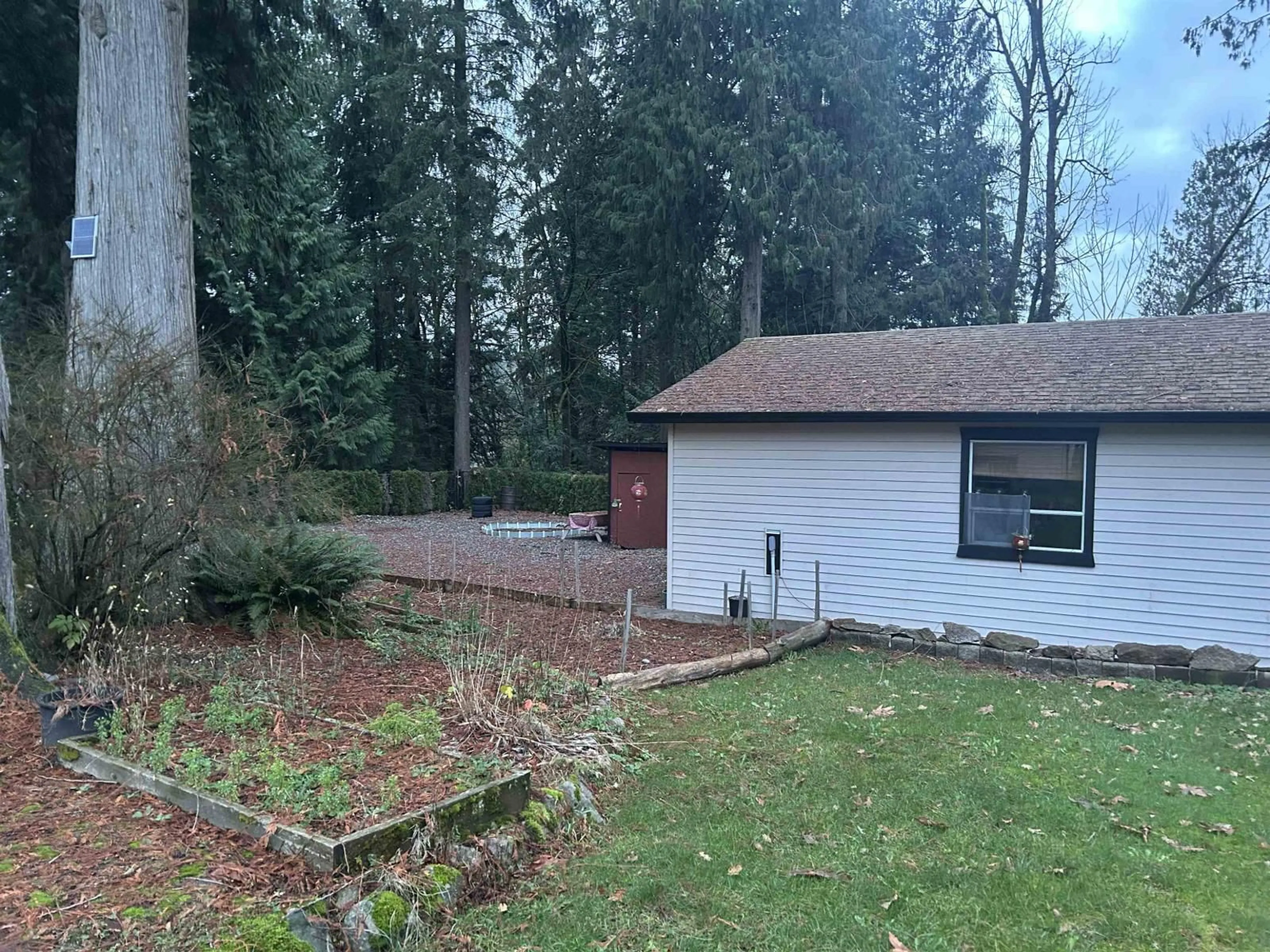 A pic from outside/outdoor area/front of a property/back of a property/a pic from drone, forest/trees view for 32427 EGGLESTONE AVENUE, Mission British Columbia V4S1A2