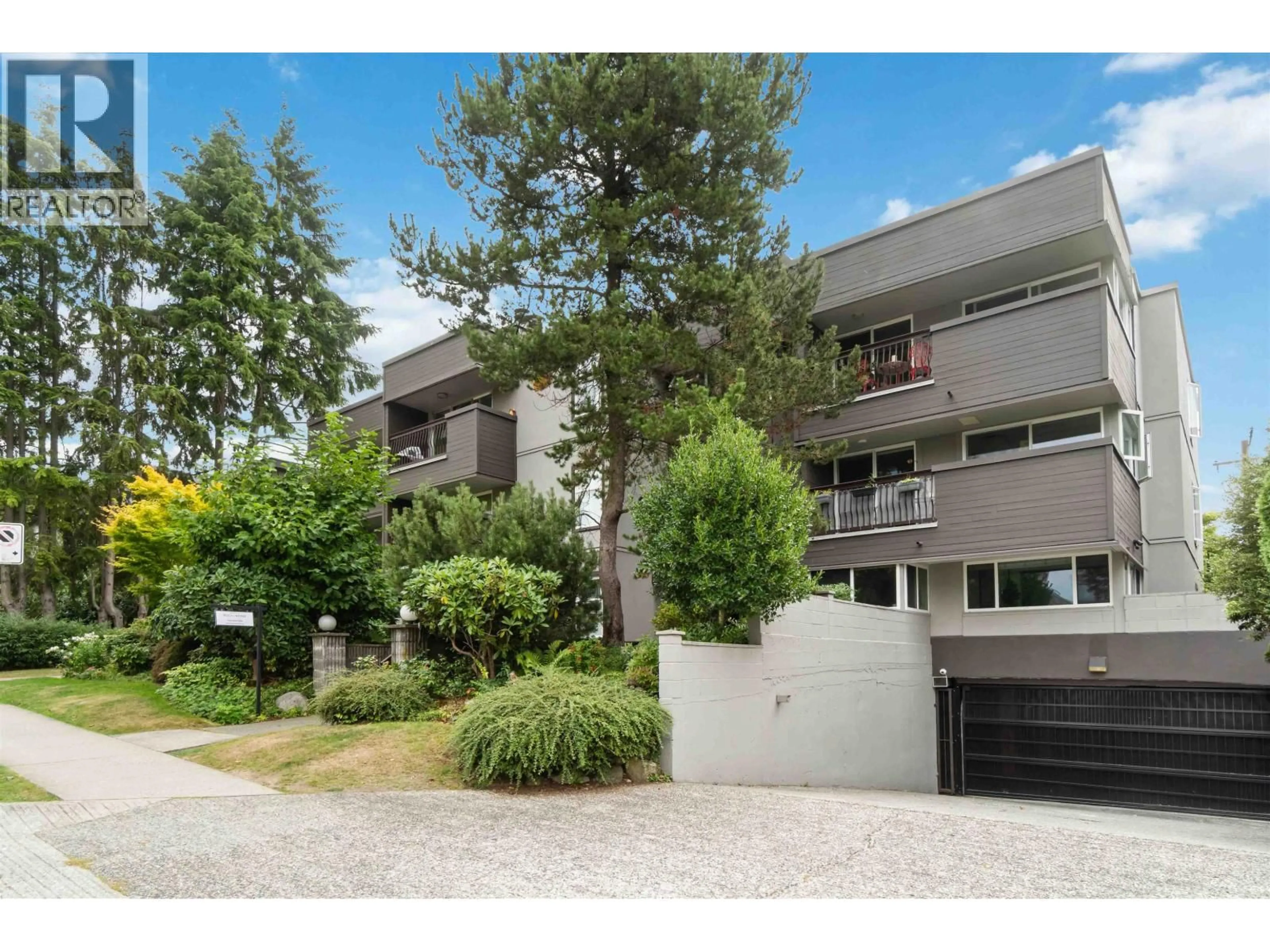 Unknown for 102 - 1352 10TH AVENUE, Vancouver British Columbia V6H1J6