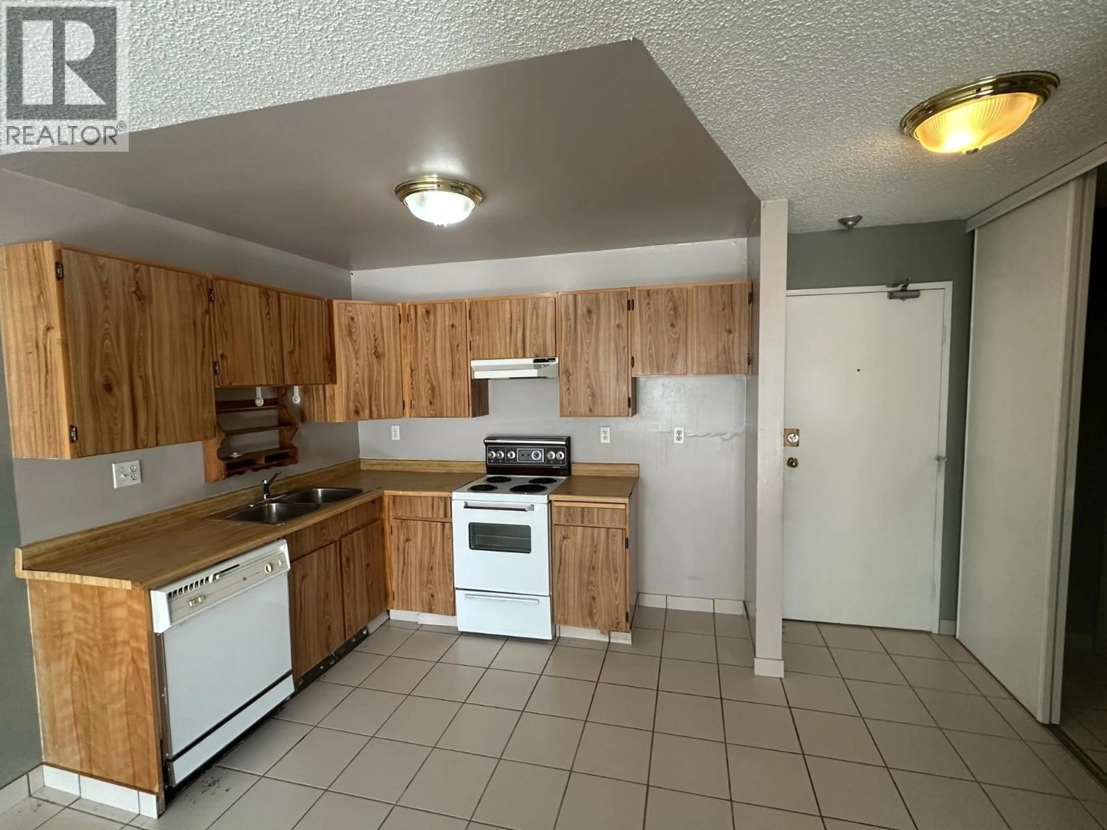 Standard kitchen, unknown for 104 - 1122 KING ALBERT AVENUE, Coquitlam British Columbia V3J1X7