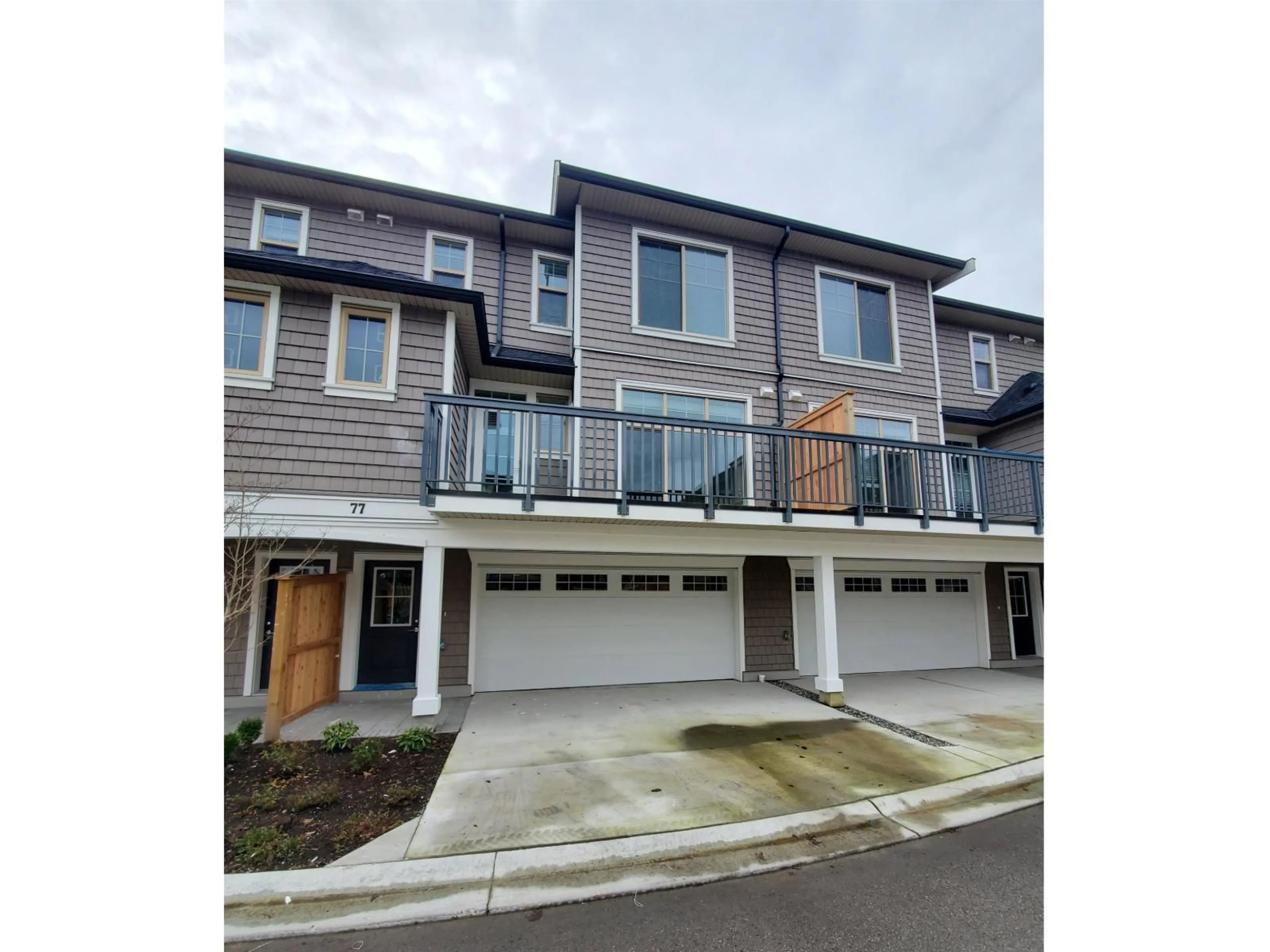 A pic from outside/outdoor area/front of a property/back of a property/a pic from drone, street for 75 - 20487 65 AVENUE, Langley British Columbia V2Y3K8