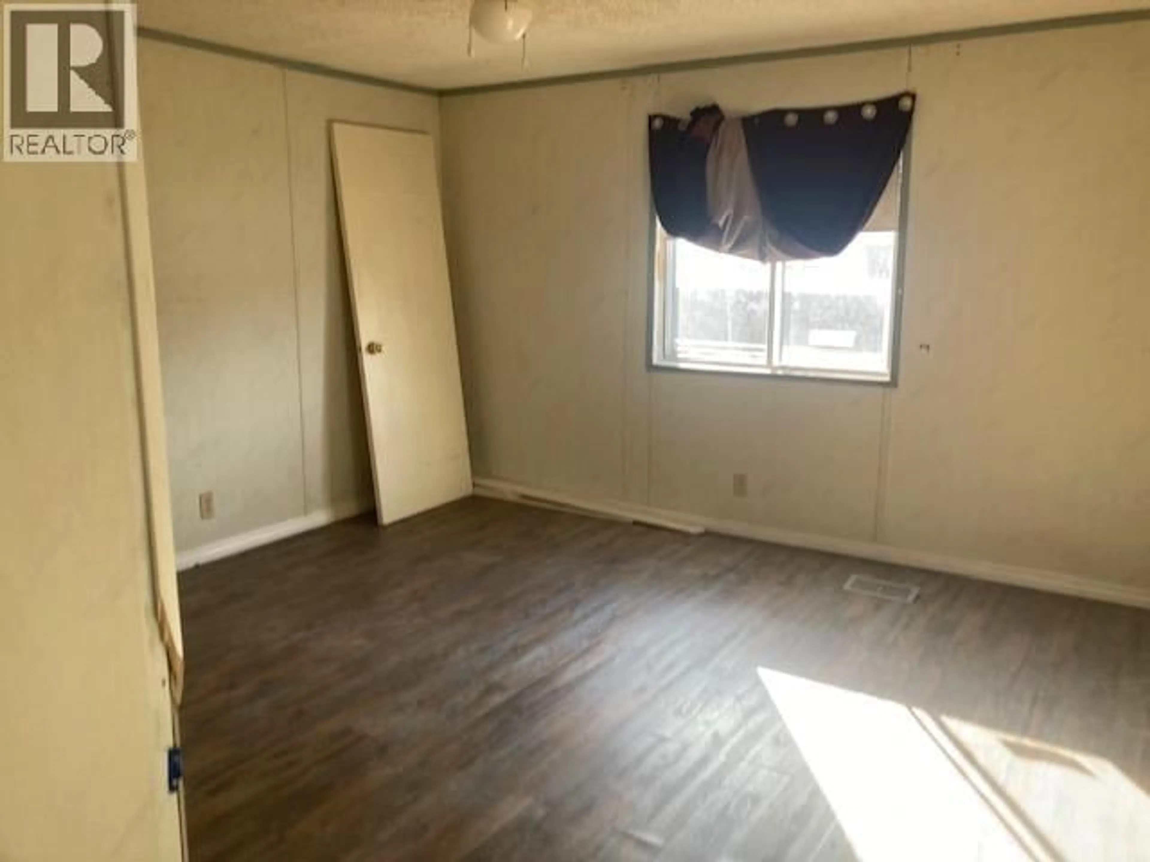 A pic of a room for 5016 8TH AVENUE, New Hazelton British Columbia V0J2J0