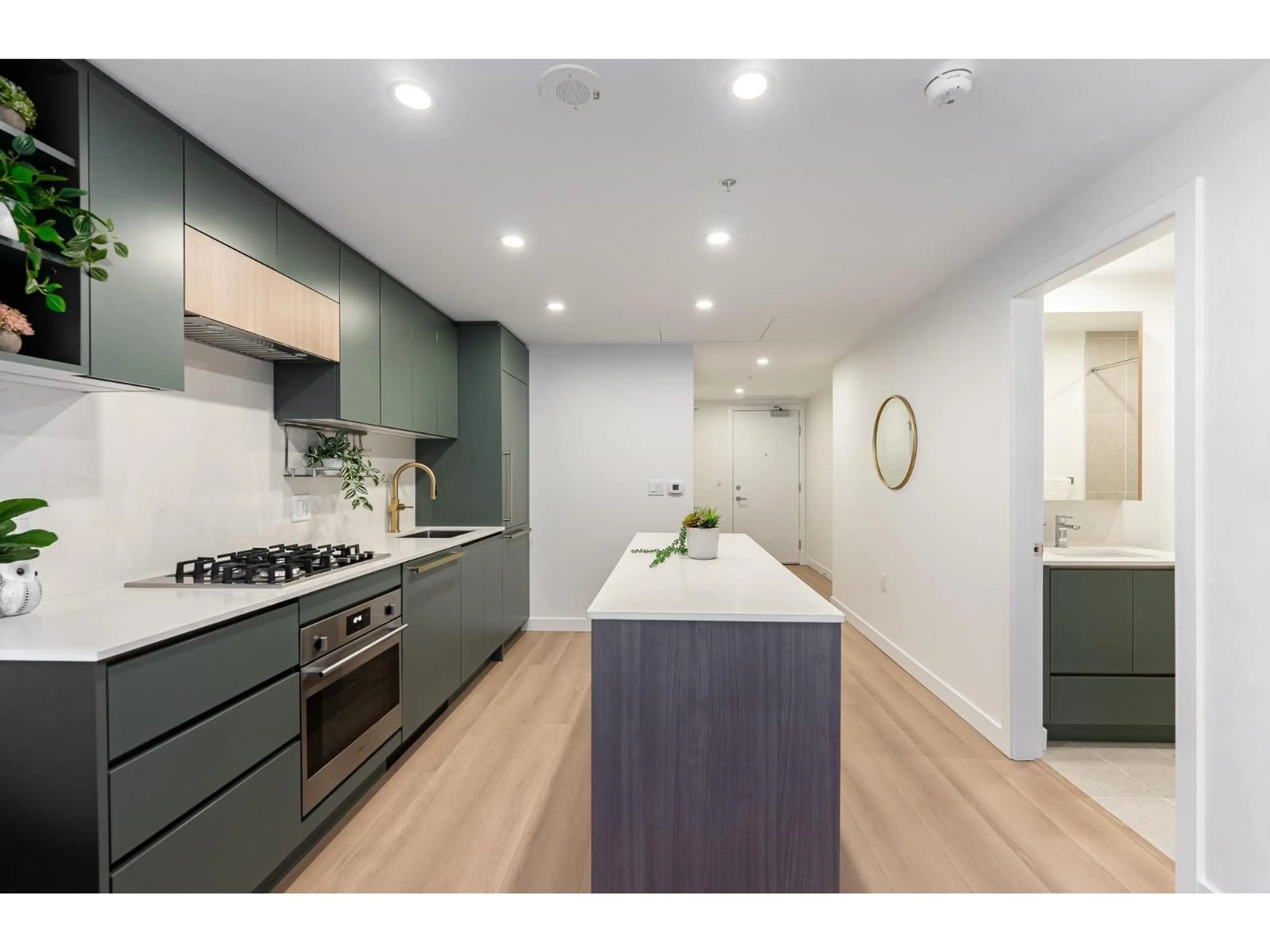 Open concept kitchen, unknown for 1110 - 13573 98A AVENUE, Surrey British Columbia V3T0X1