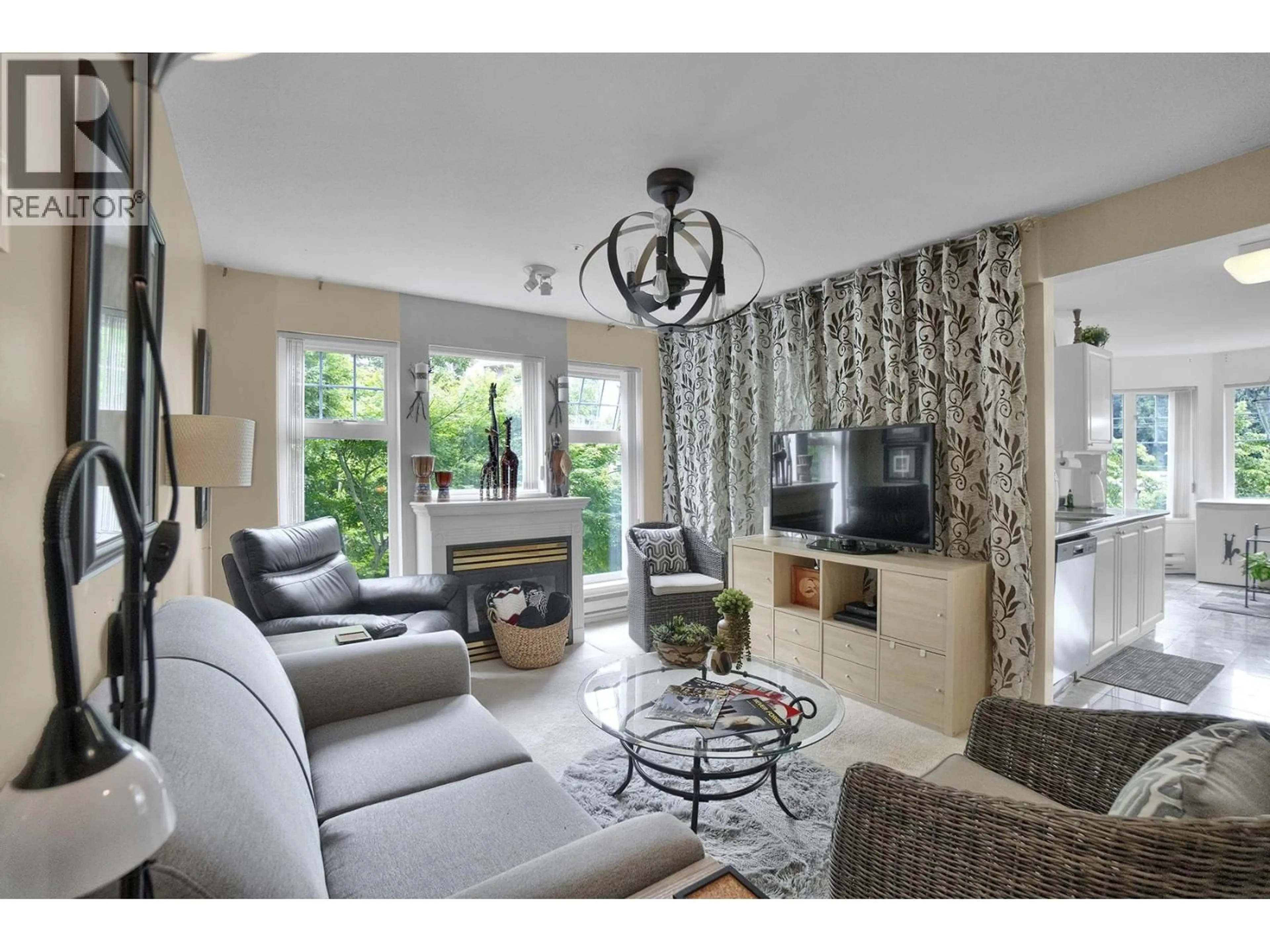 Living room with furniture, unknown for 313 - 3085 PRIMROSE LANE, Coquitlam British Columbia V3B7S3