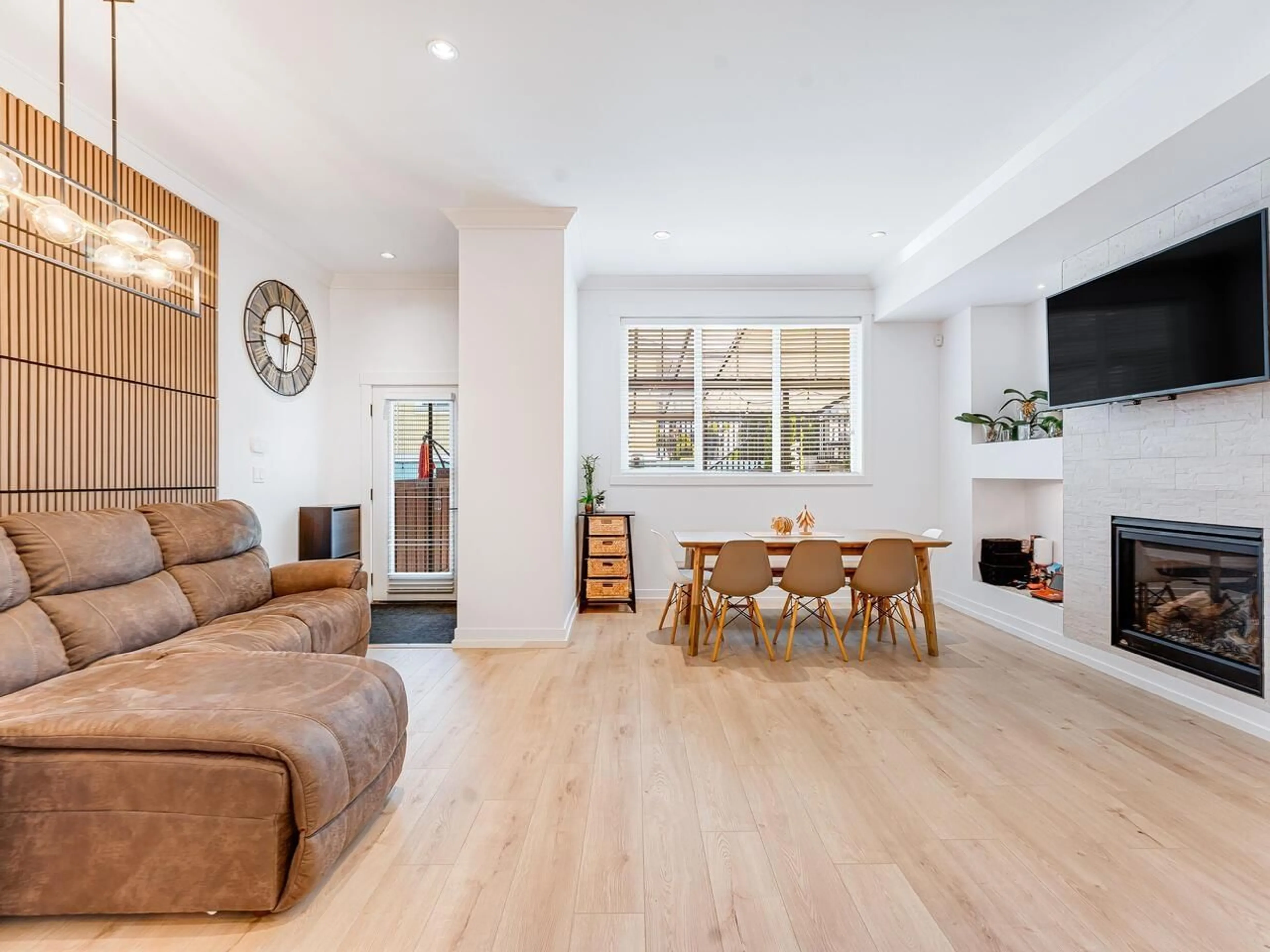 Living room with furniture, unknown for 2238 164A STREET, Surrey British Columbia V3Z0L8