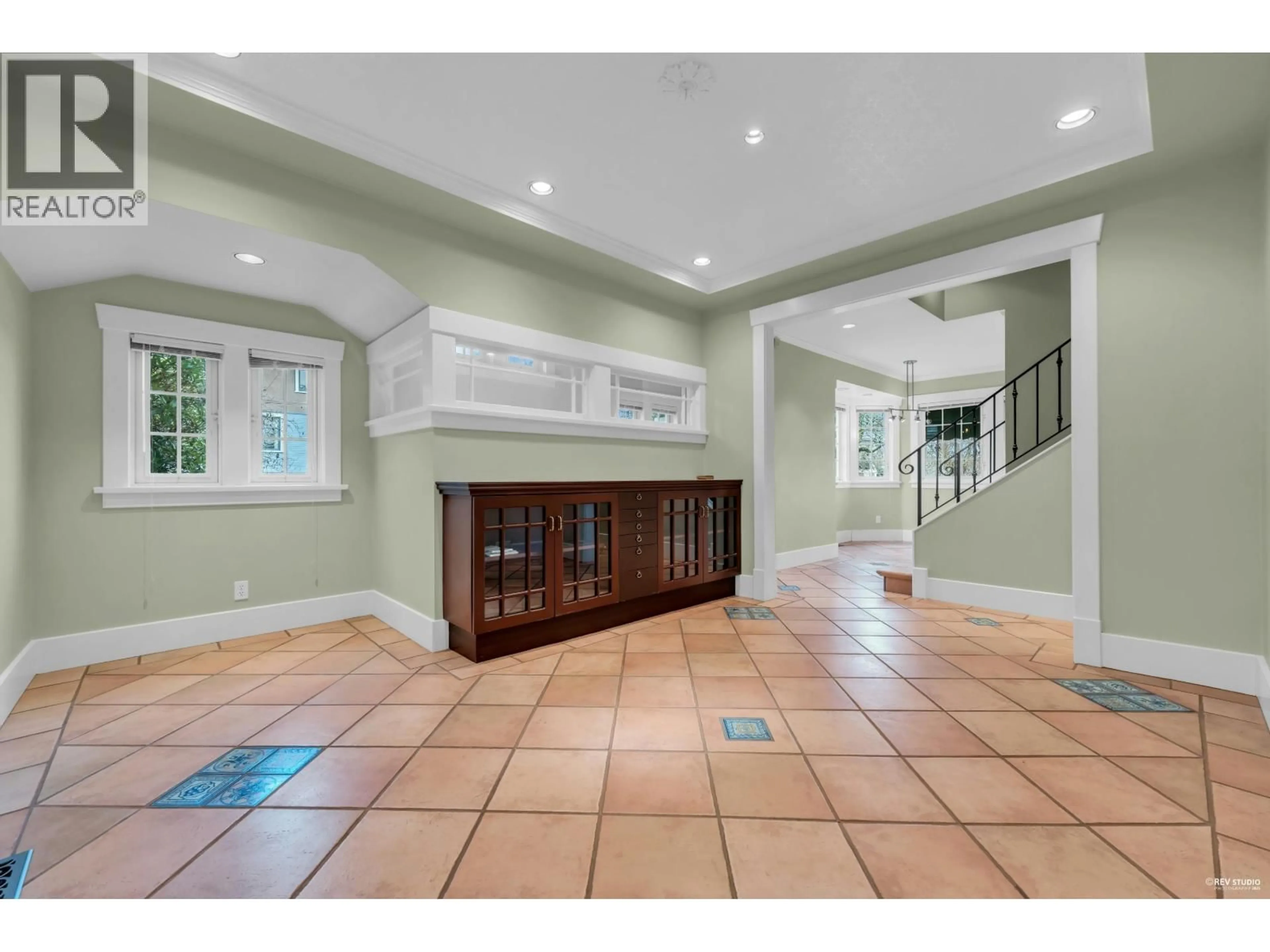 Indoor foyer for 7708 HEATHER STREET, Vancouver British Columbia V6P3R4