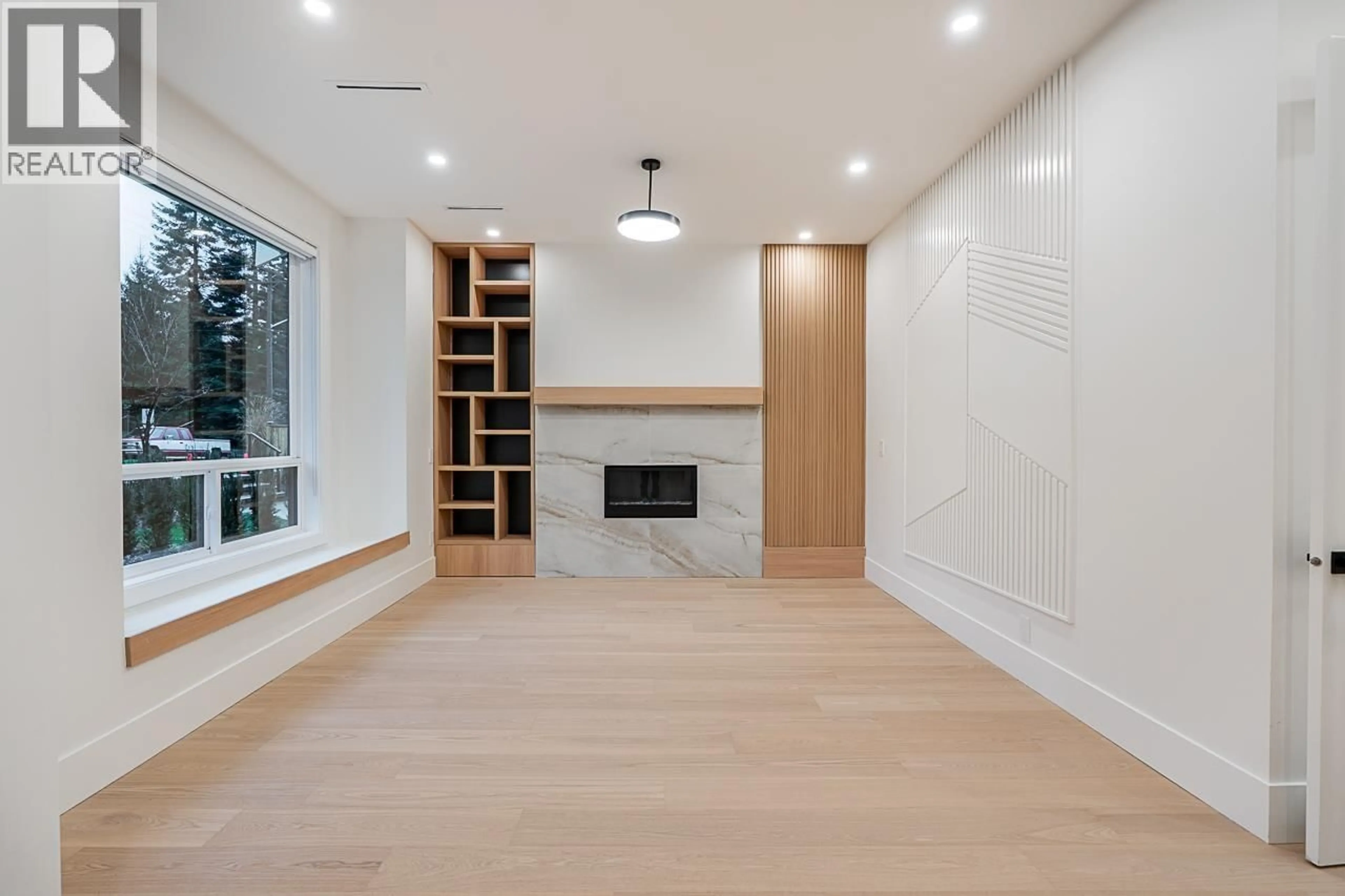 A pic of a room for 2208 ST GEORGE STREET, Port Moody British Columbia V3H2G2