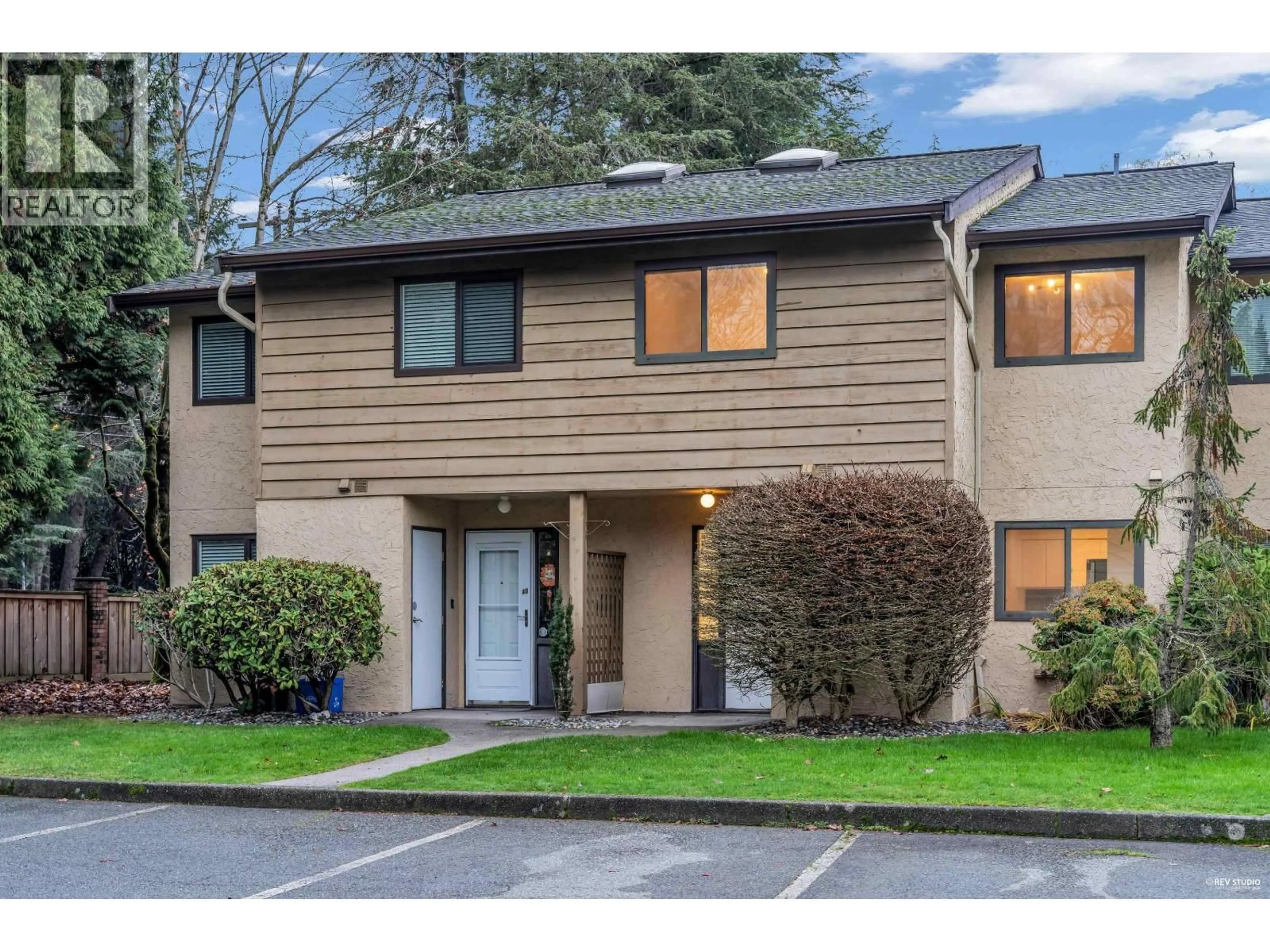 Home with vinyl exterior material, unknown for 39 - 6100 TIFFANY BOULEVARD, Richmond British Columbia V7C5A8