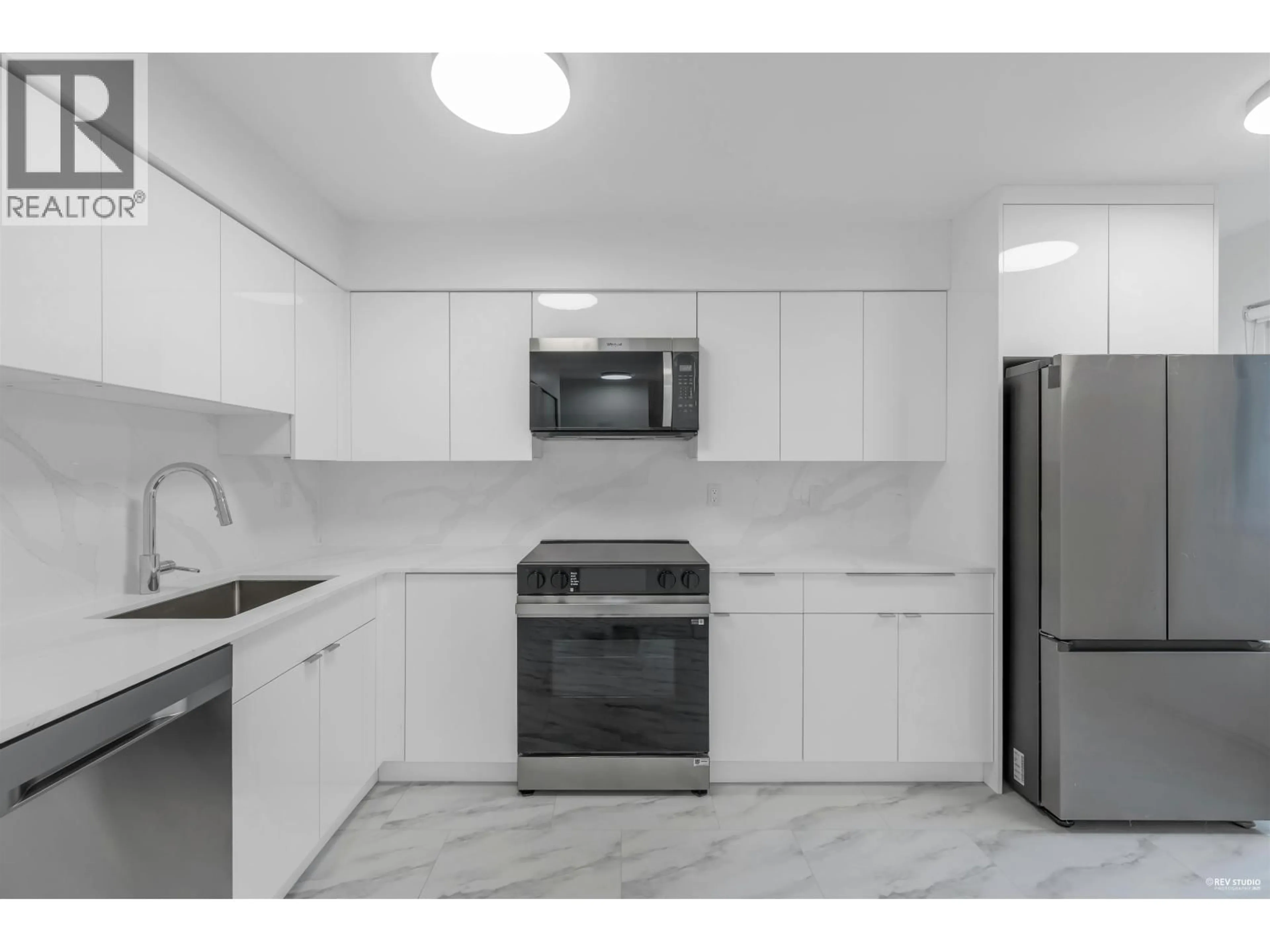 Standard kitchen, unknown for 39 - 6100 TIFFANY BOULEVARD, Richmond British Columbia V7C5A8