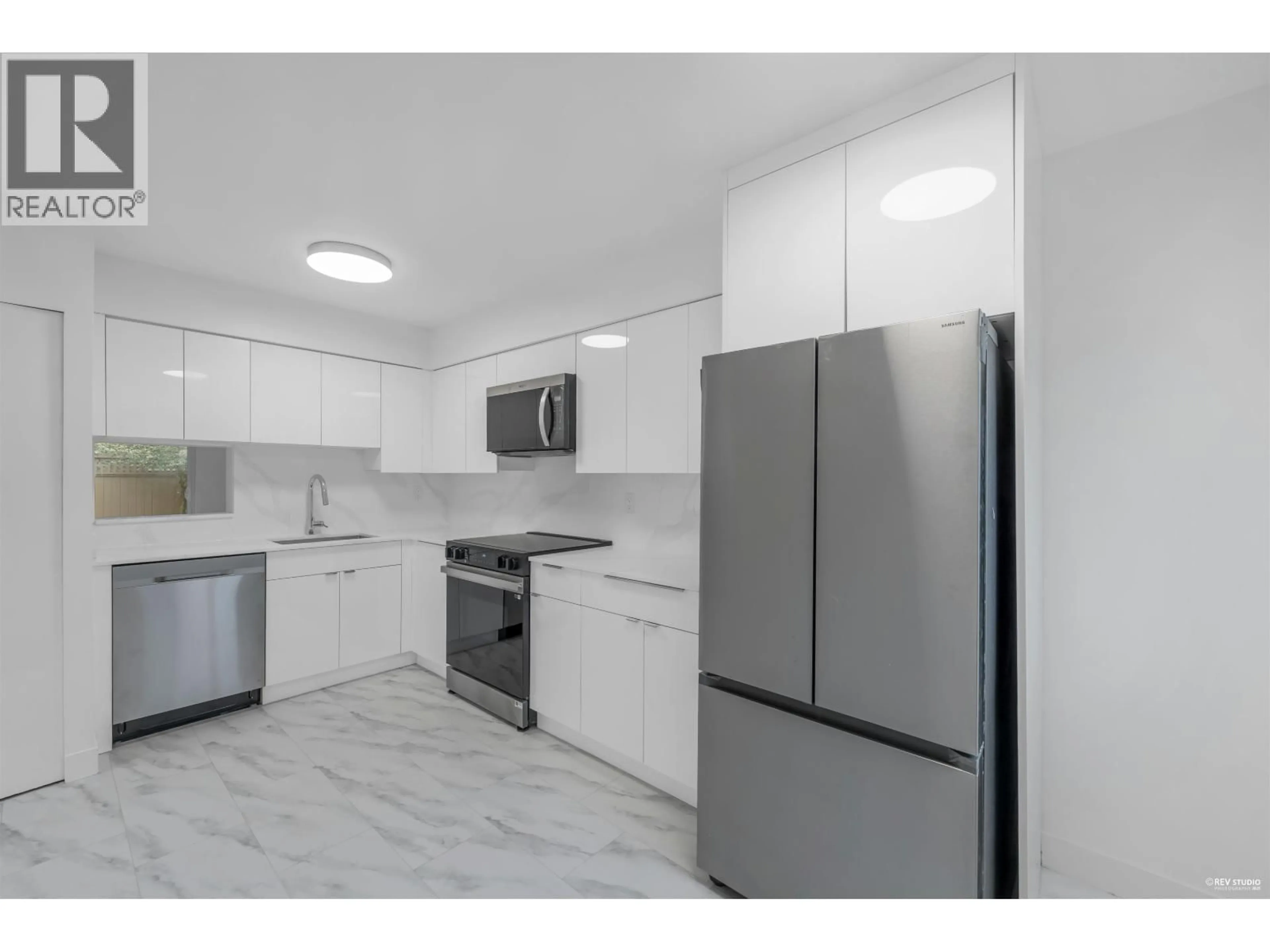 Standard kitchen, unknown for 39 - 6100 TIFFANY BOULEVARD, Richmond British Columbia V7C5A8