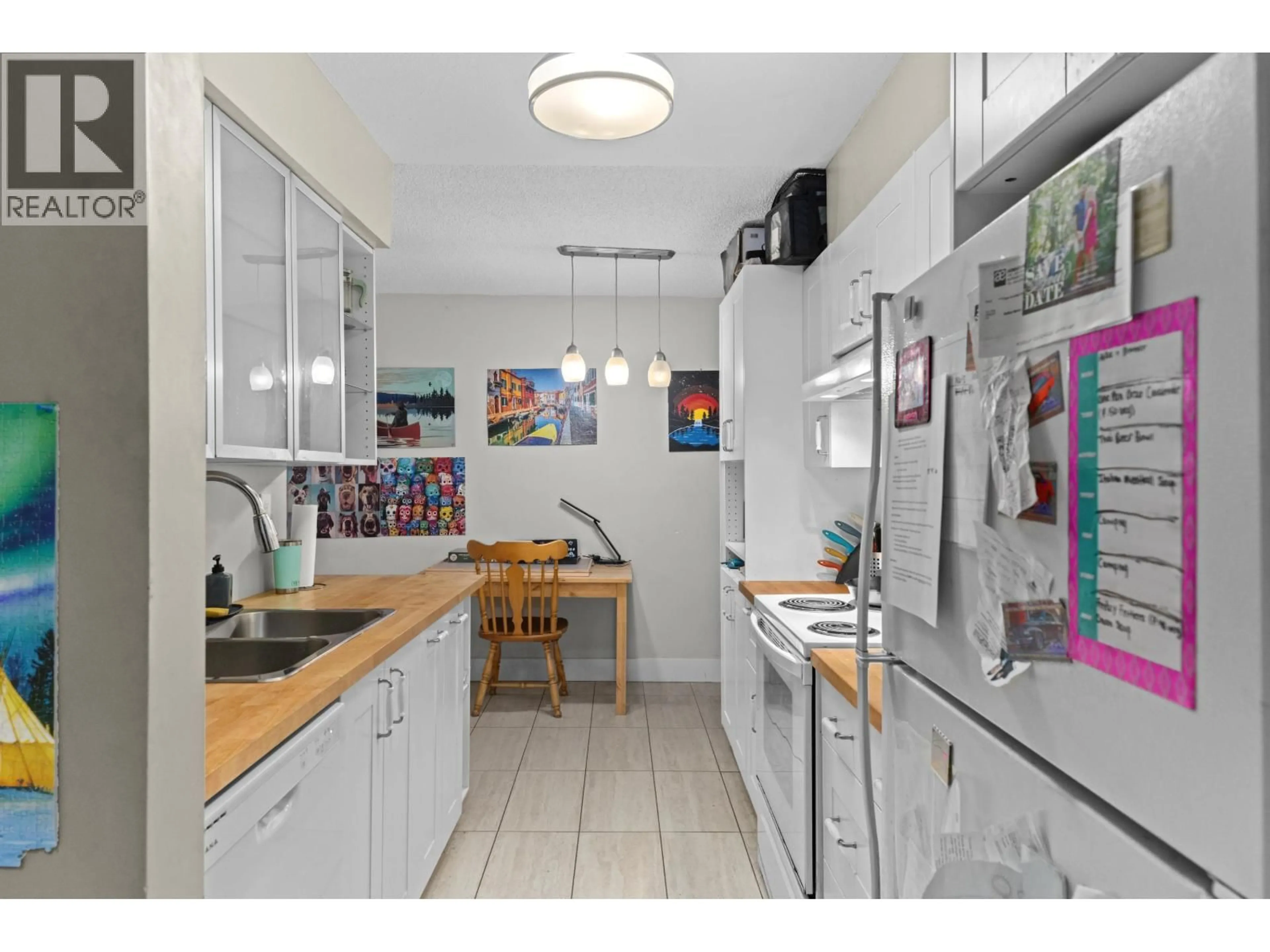 Standard kitchen, unknown for 112 - 9847 MANCHESTER DRIVE, Burnaby British Columbia V3N4P4