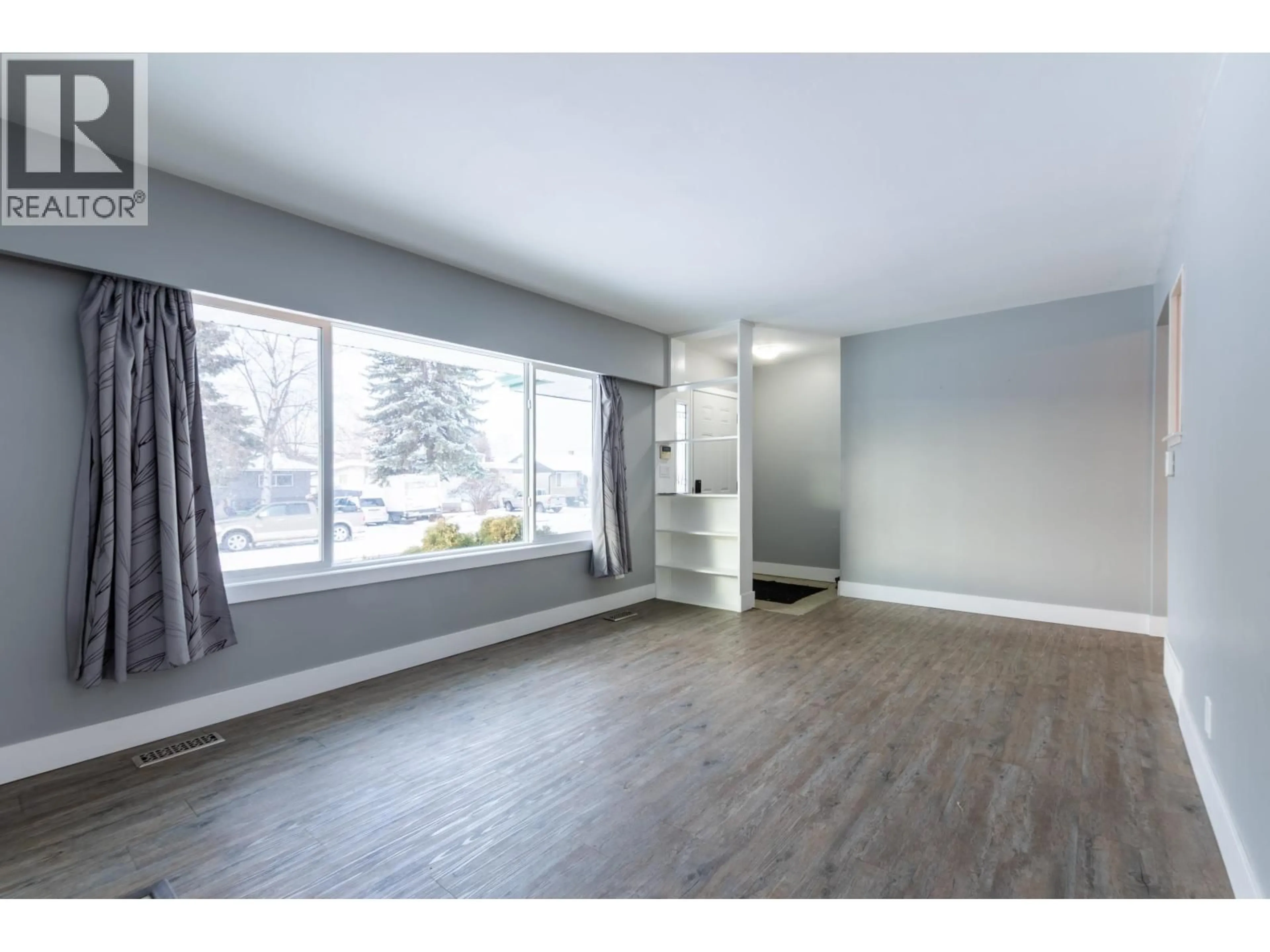 A pic of a room for 282 IRWIN STREET, Prince George British Columbia V2M2X3