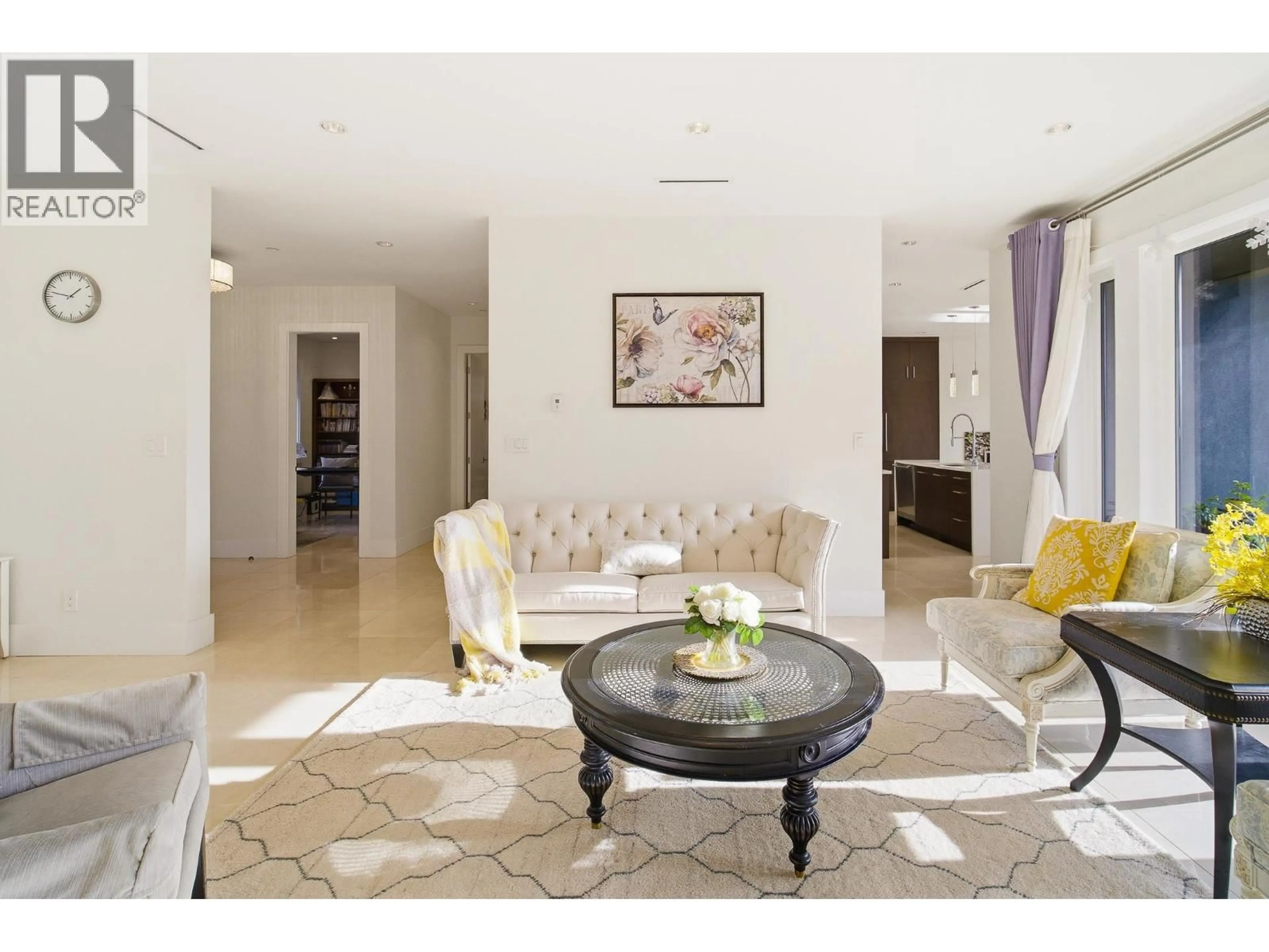 Living room with furniture, ceramic/tile floor for 1468 KINGS AVENUE, West Vancouver British Columbia V7T2C9