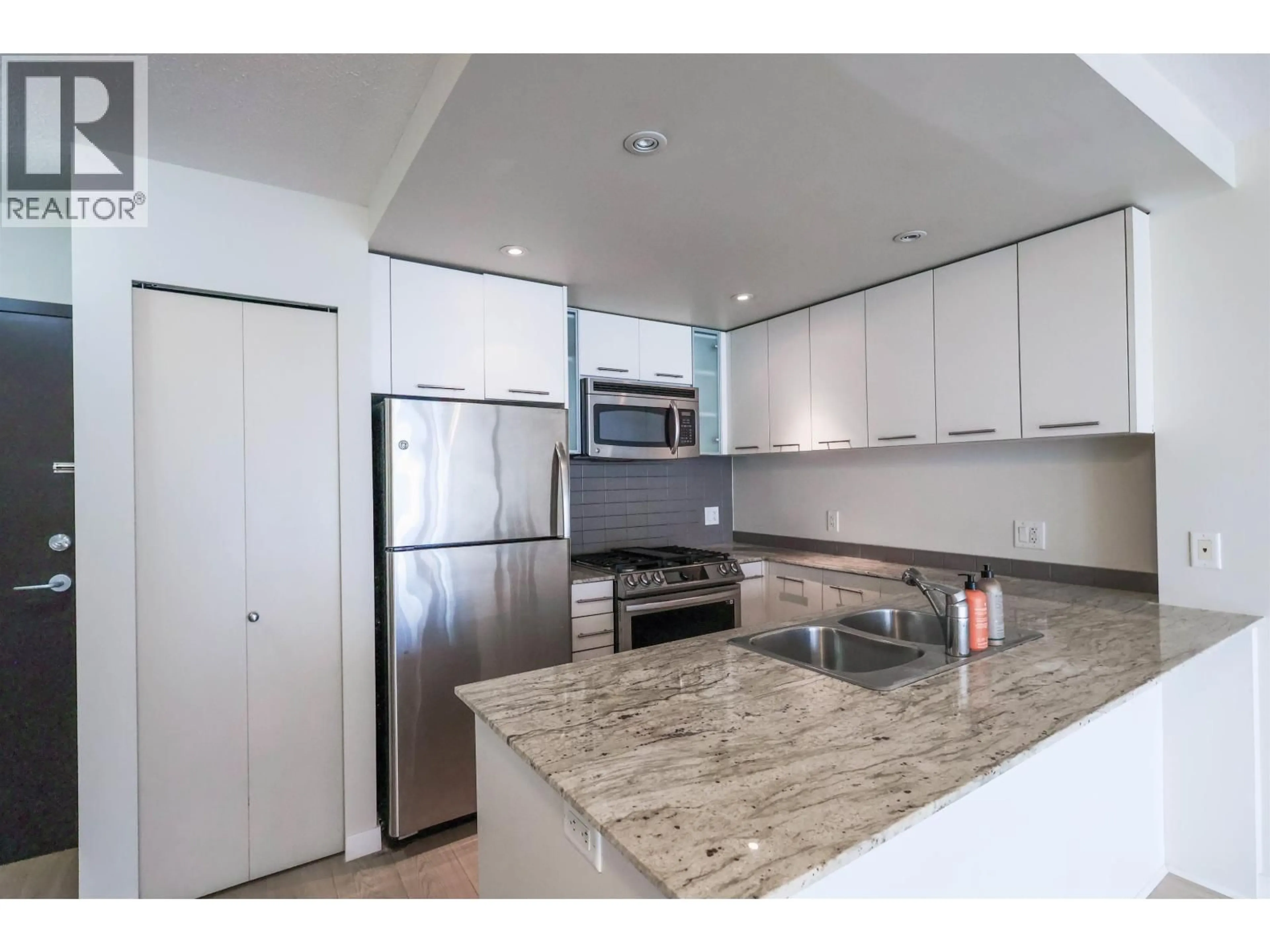 Standard kitchen, unknown for 1202 - 3111 CORVETTE WAY, Richmond British Columbia V6X4K3