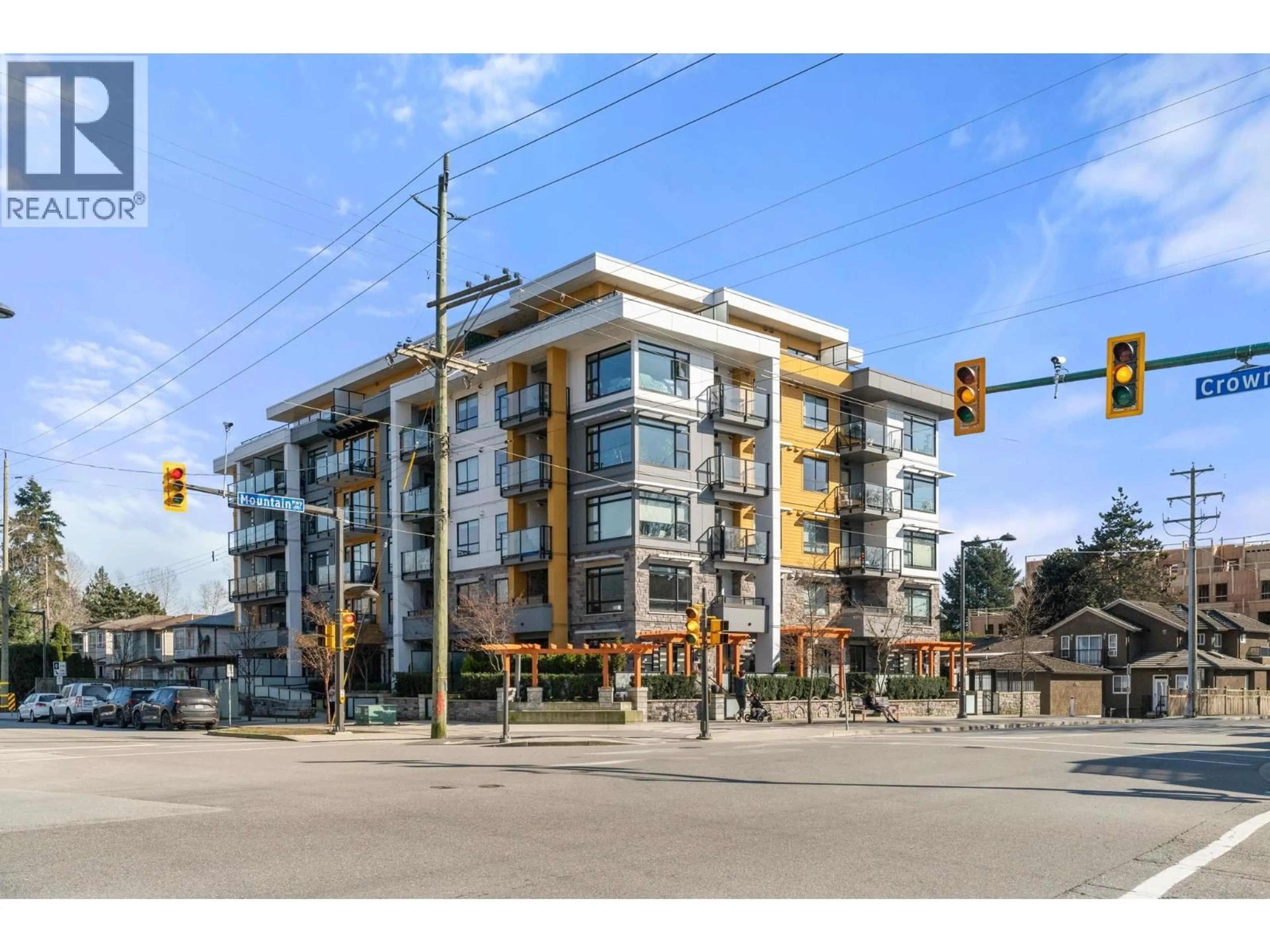 Blurry image for 402 - 1519 CROWN STREET, Vancouver British Columbia V7J1G6