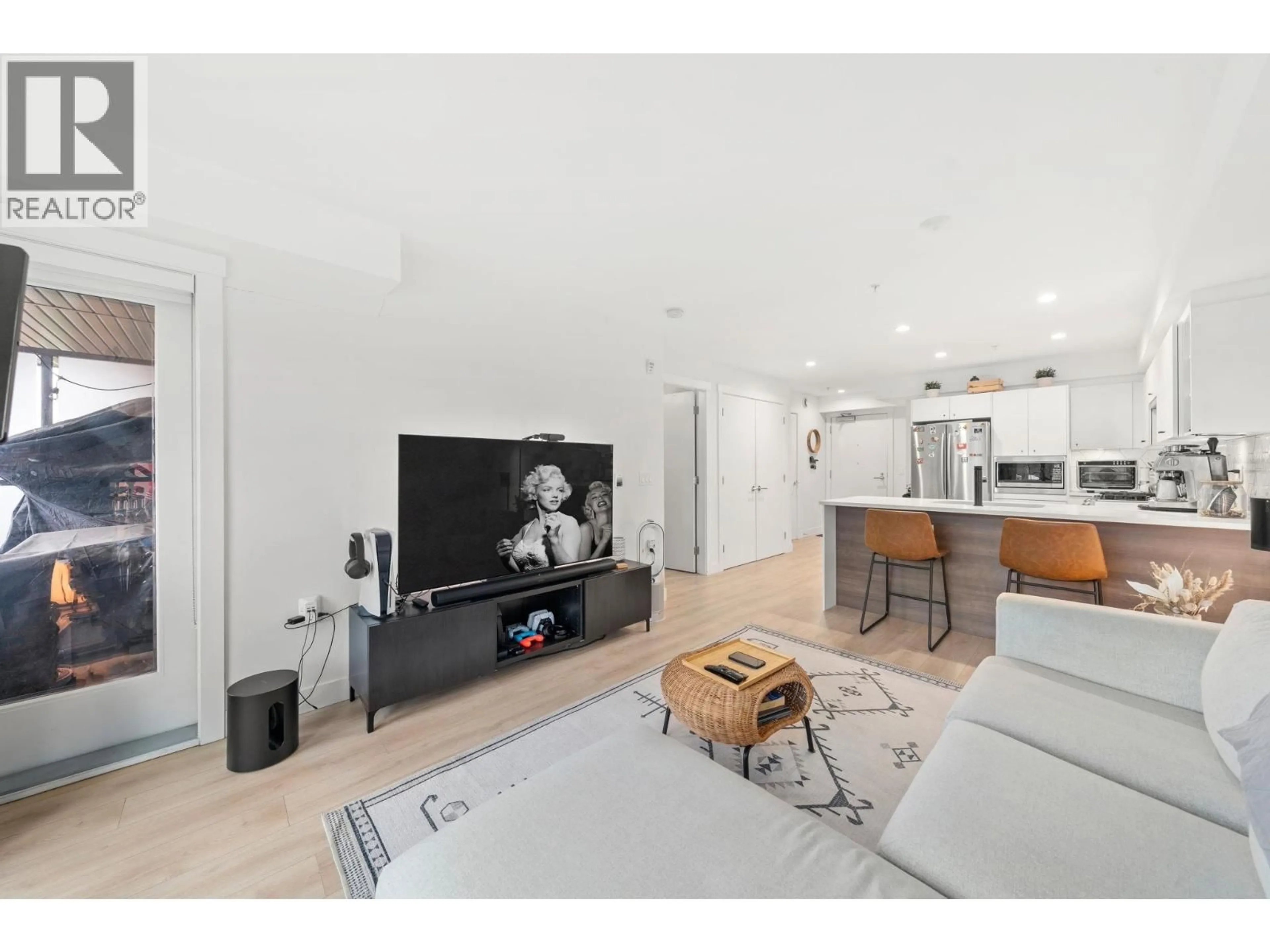 Unknown for 402 - 1519 CROWN STREET, Vancouver British Columbia V7J1G6