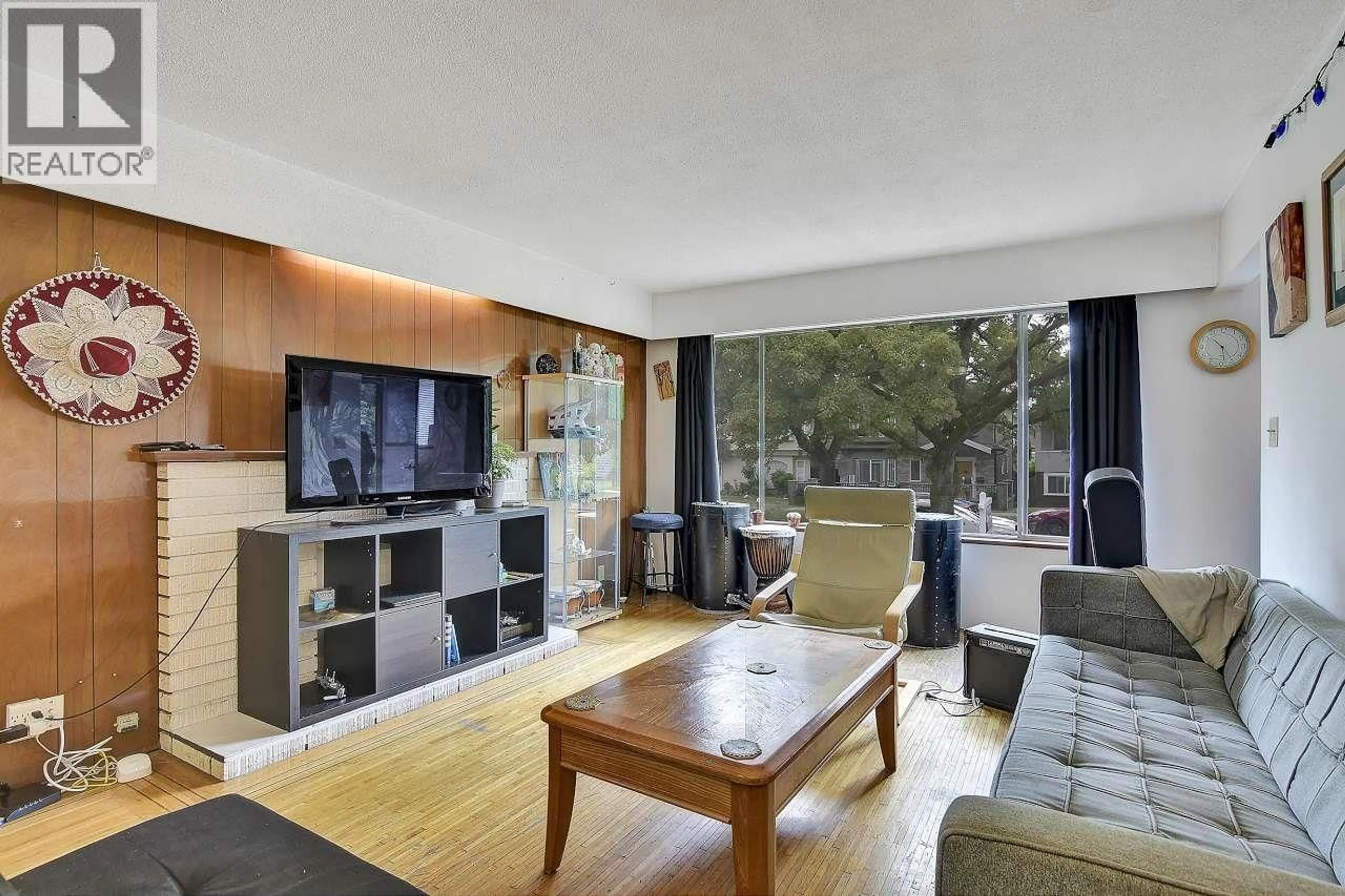 Living room with furniture, unknown for 2149 32ND AVENUE, Vancouver British Columbia V5N3C1