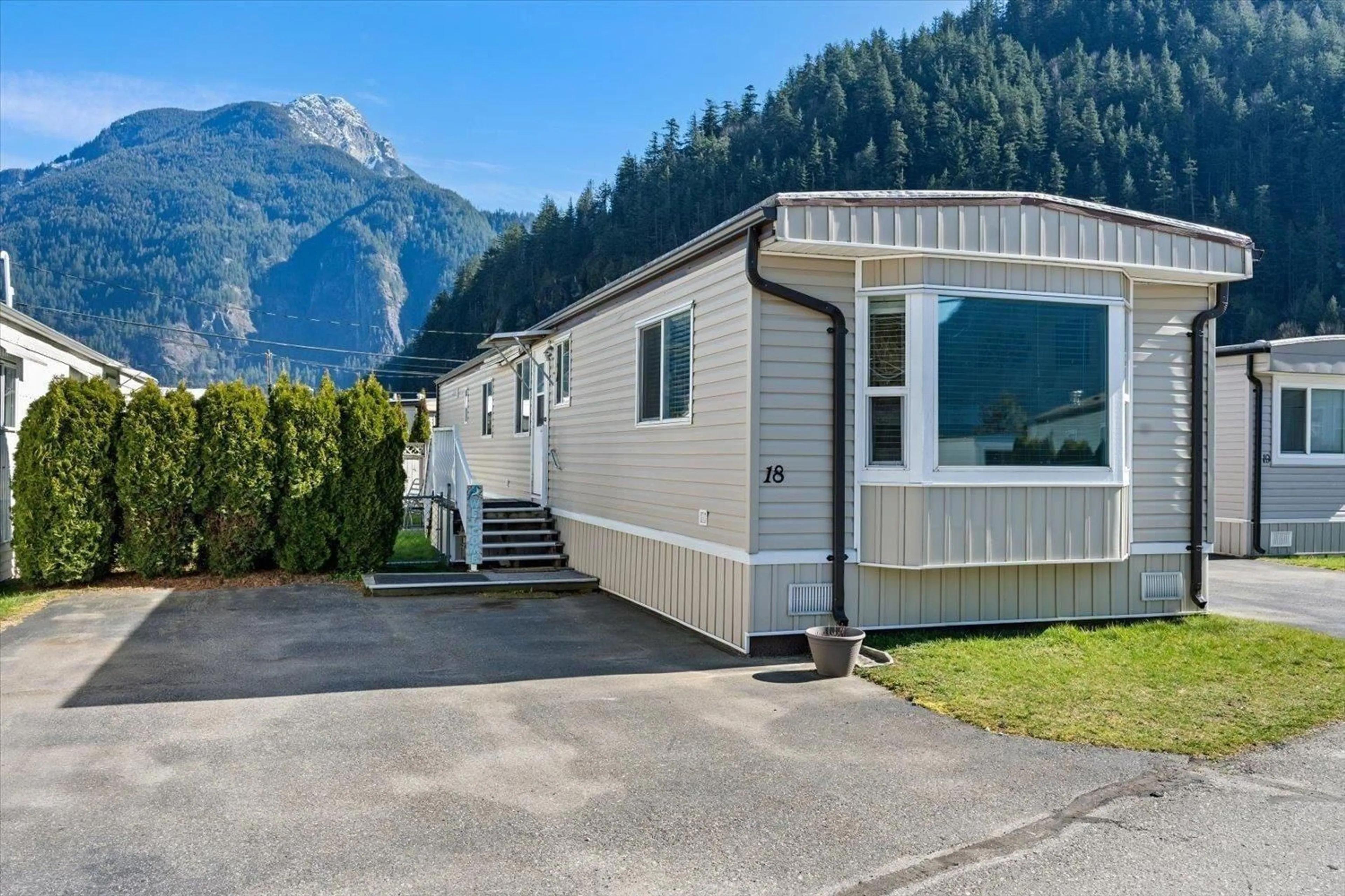 Home with vinyl exterior material, mountain view for 29 - 62780 FLOOD HOPE ROAD, Hope British Columbia V0X1L2
