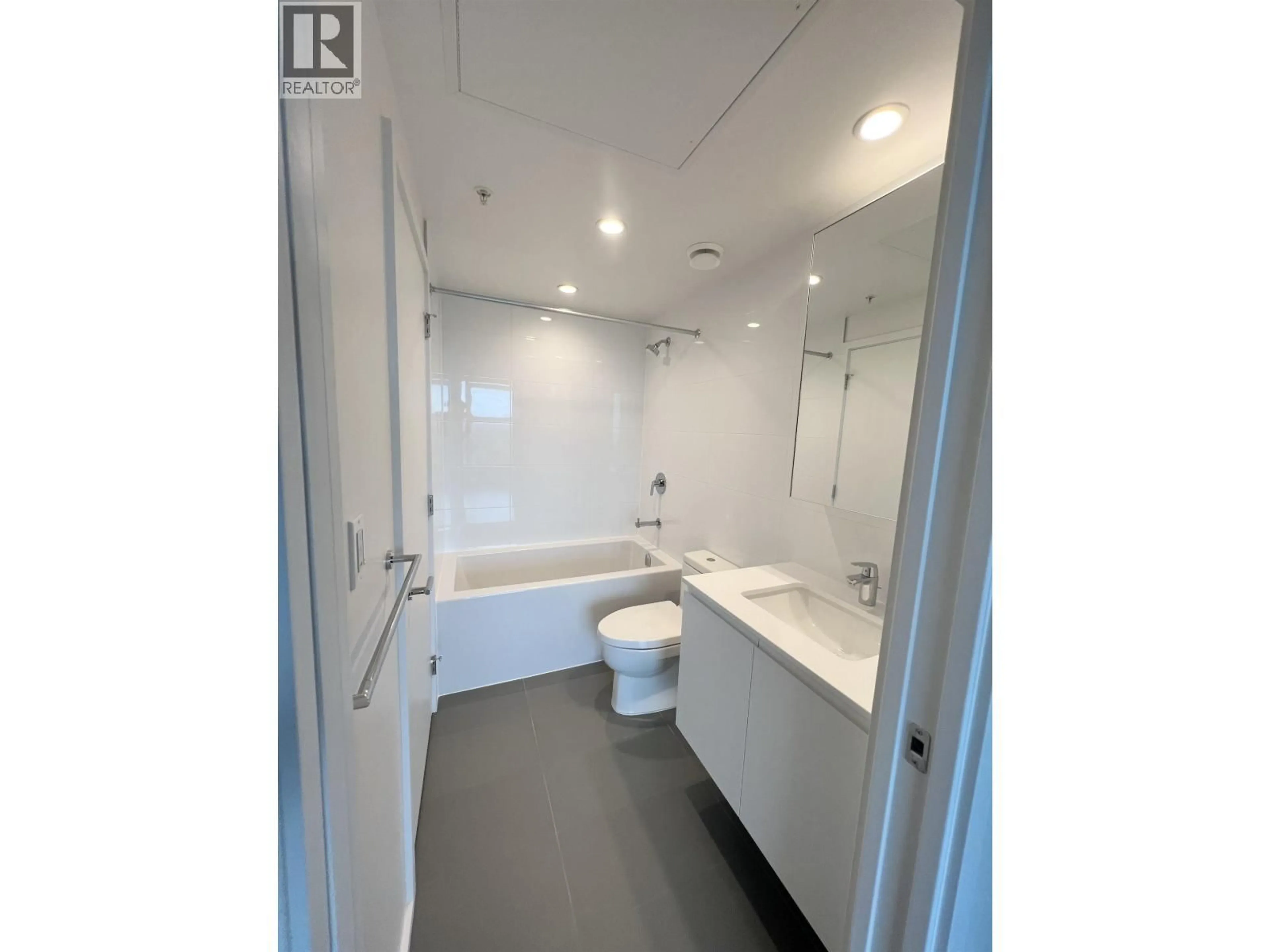 Standard bathroom, unknown for 4704 - 3809 EVERGREEN PLACE, Burnaby British Columbia V3J0M1