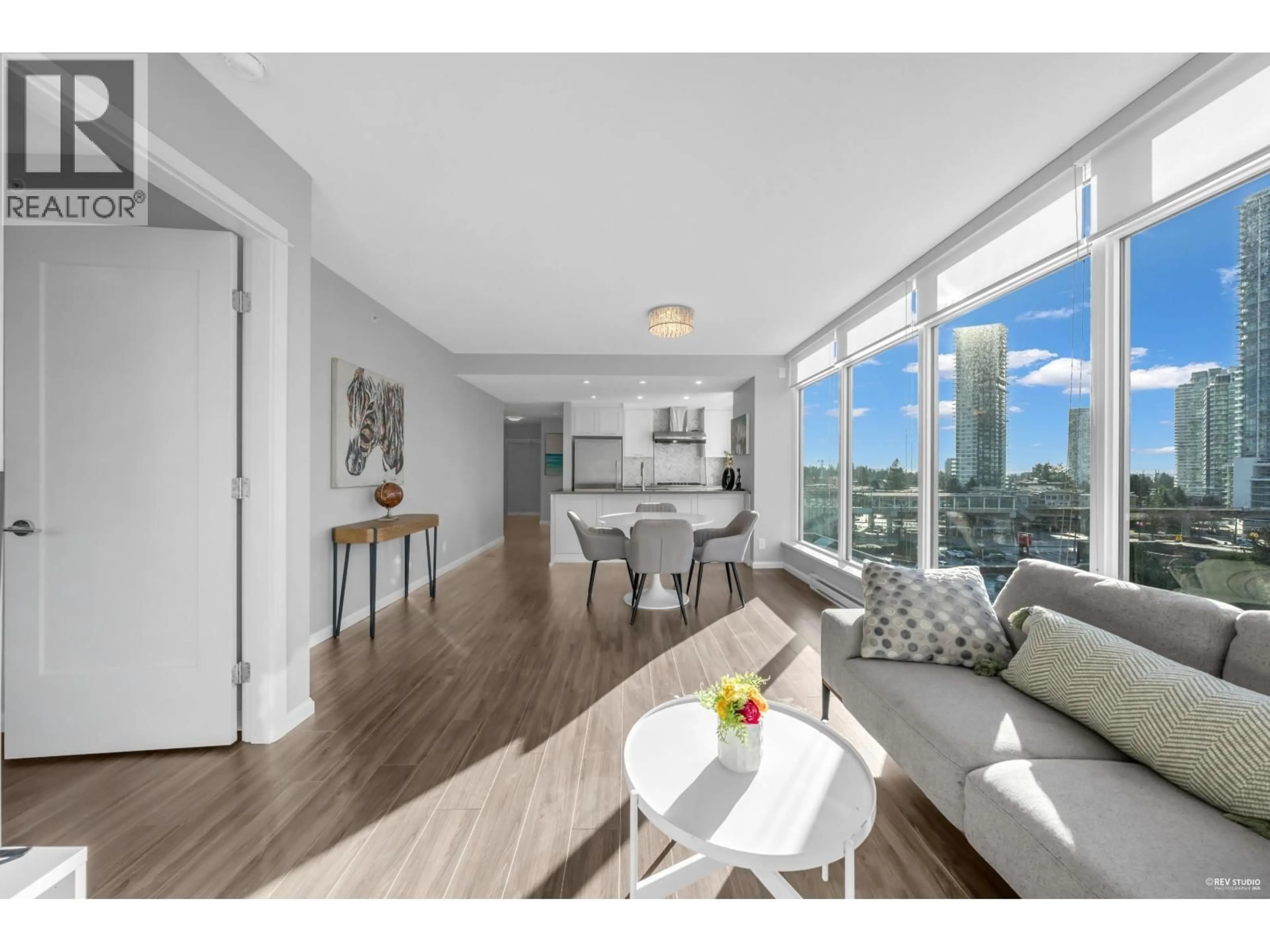 Living room with furniture, unknown for 1102 - 520 COMO LAKE AVENUE, Coquitlam British Columbia V3J0E8