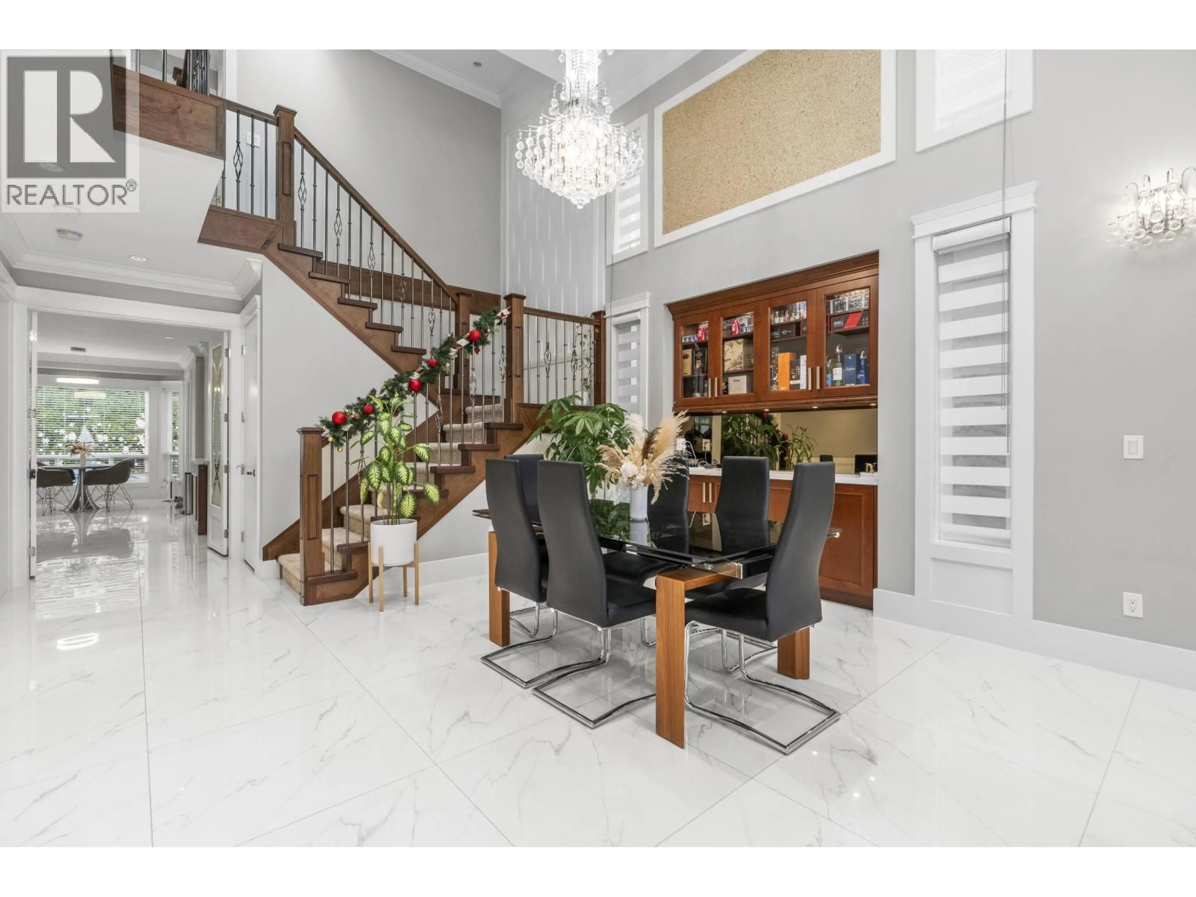 Indoor foyer for 8780 ROSEMARY AVENUE, Richmond British Columbia V7A2K9