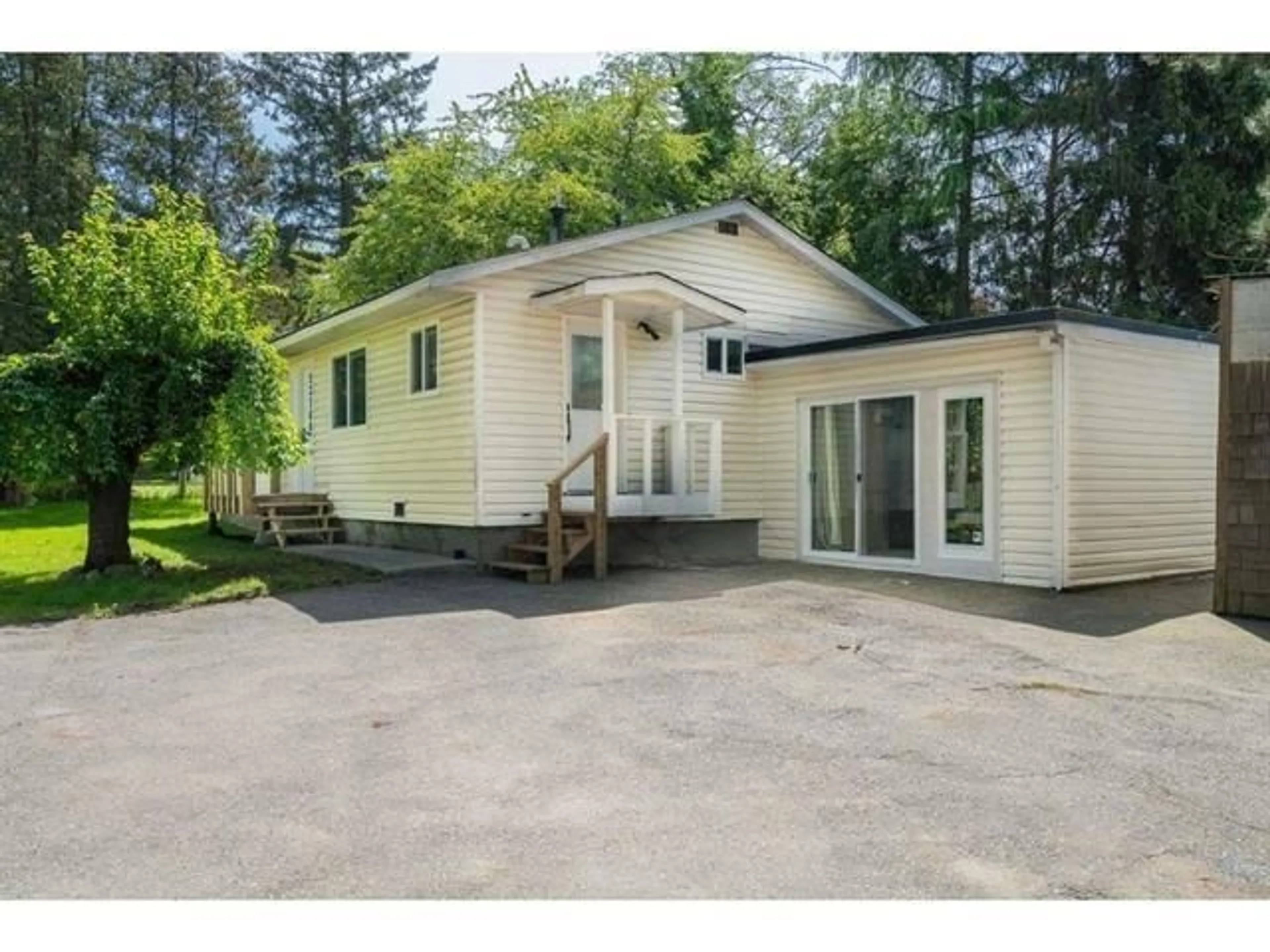 Unknown for 23768 FRASER HIGHWAY, Langley British Columbia V2Z2K8