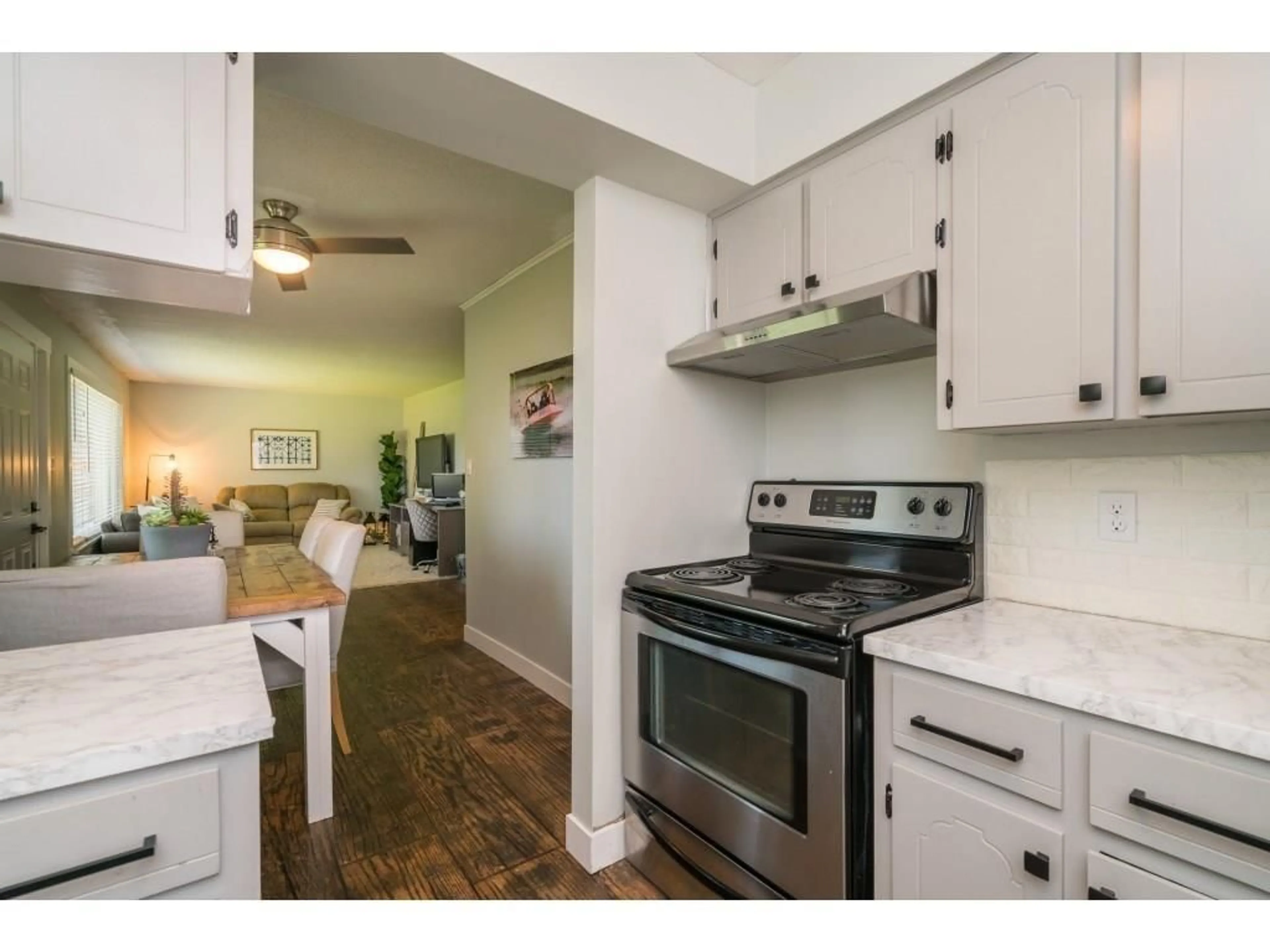 Standard kitchen, unknown for 23768 FRASER HIGHWAY, Langley British Columbia V2Z2K8