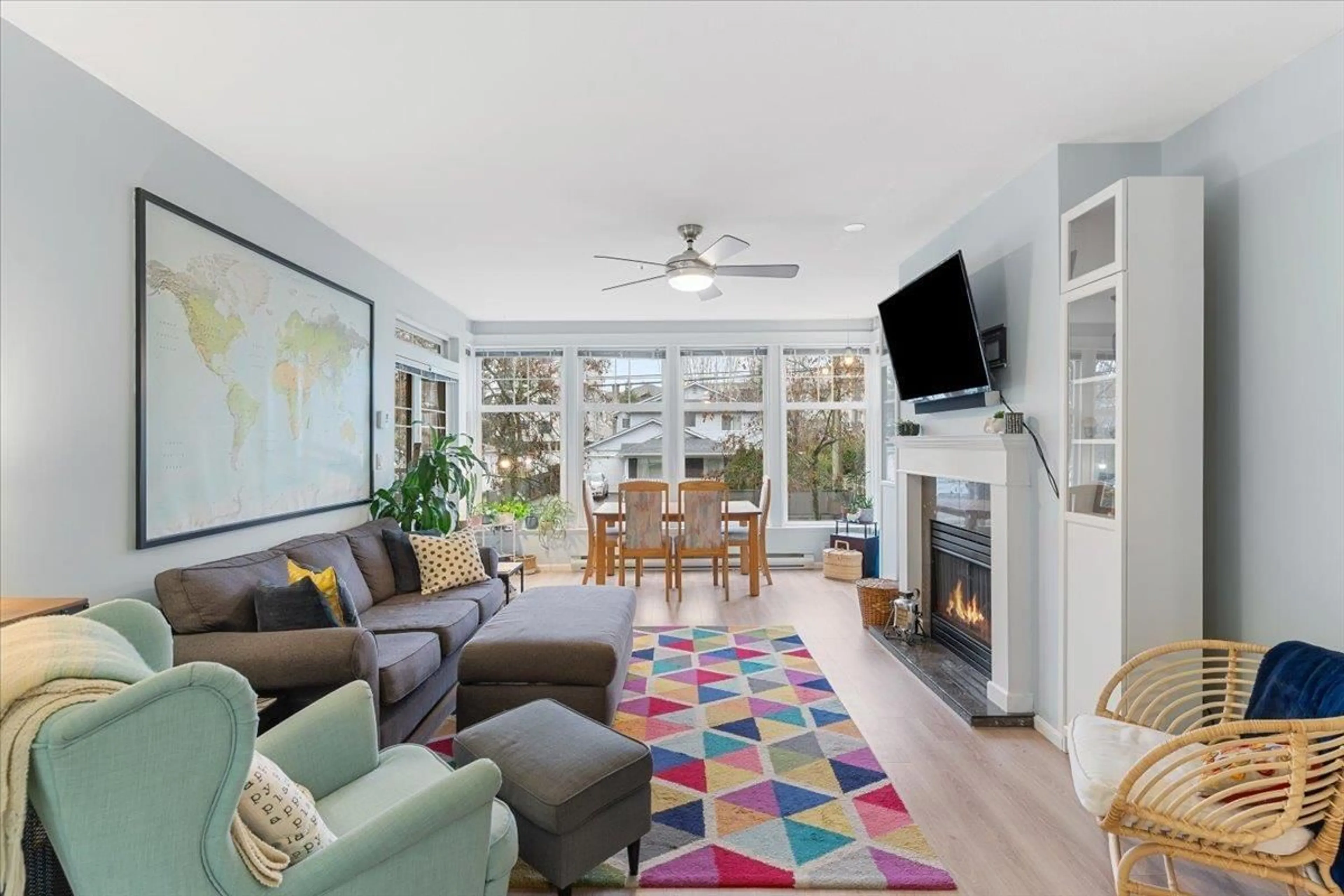 Living room with furniture, unknown for 102 - 20228 54TH AVENUE, Langley British Columbia V3A3W3