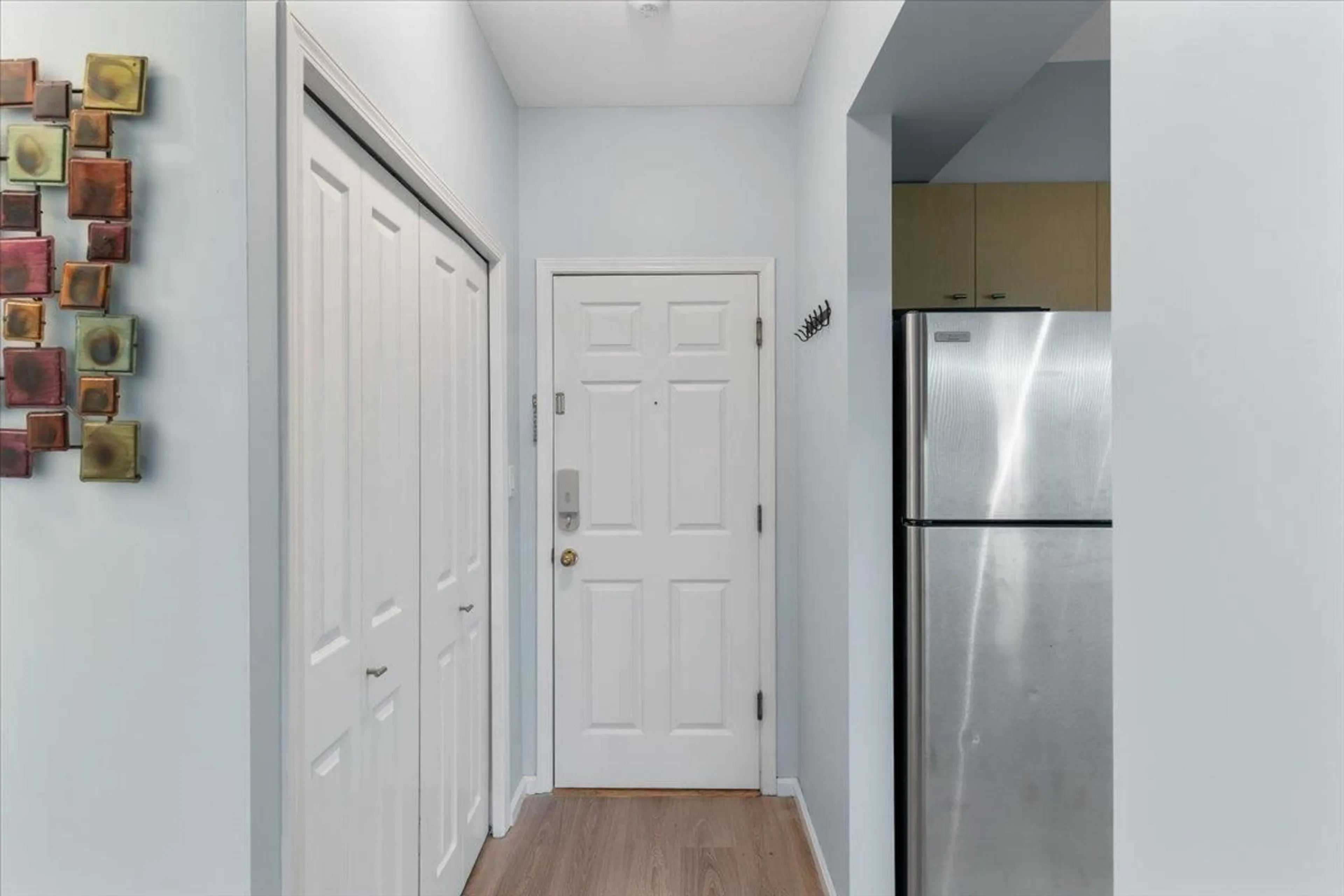 Indoor entryway for 102 - 20228 54TH AVENUE, Langley British Columbia V3A3W3