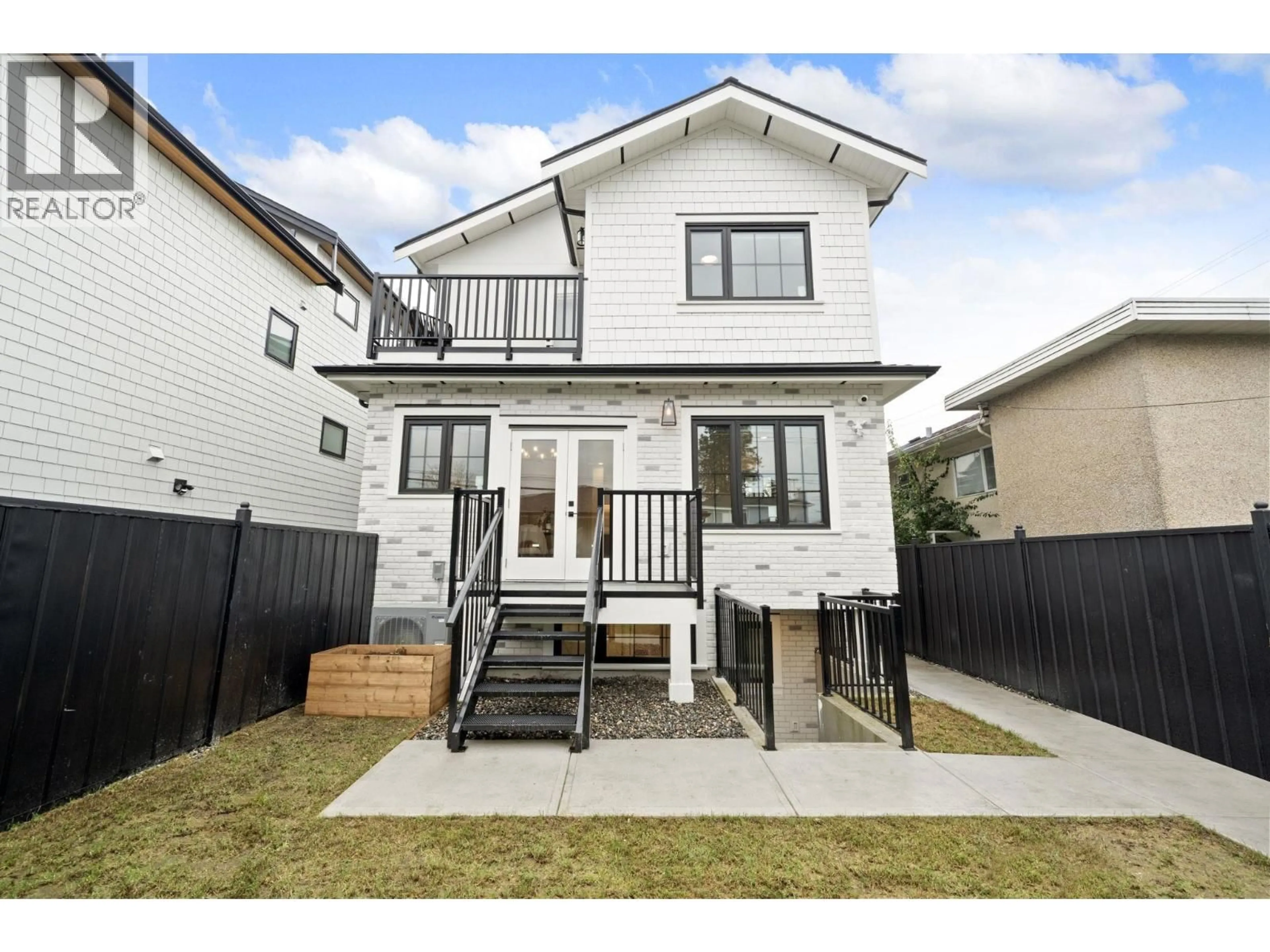 Home with vinyl exterior material, street for 2 - 2791 21ST AVENUE, Vancouver British Columbia V6L1K4