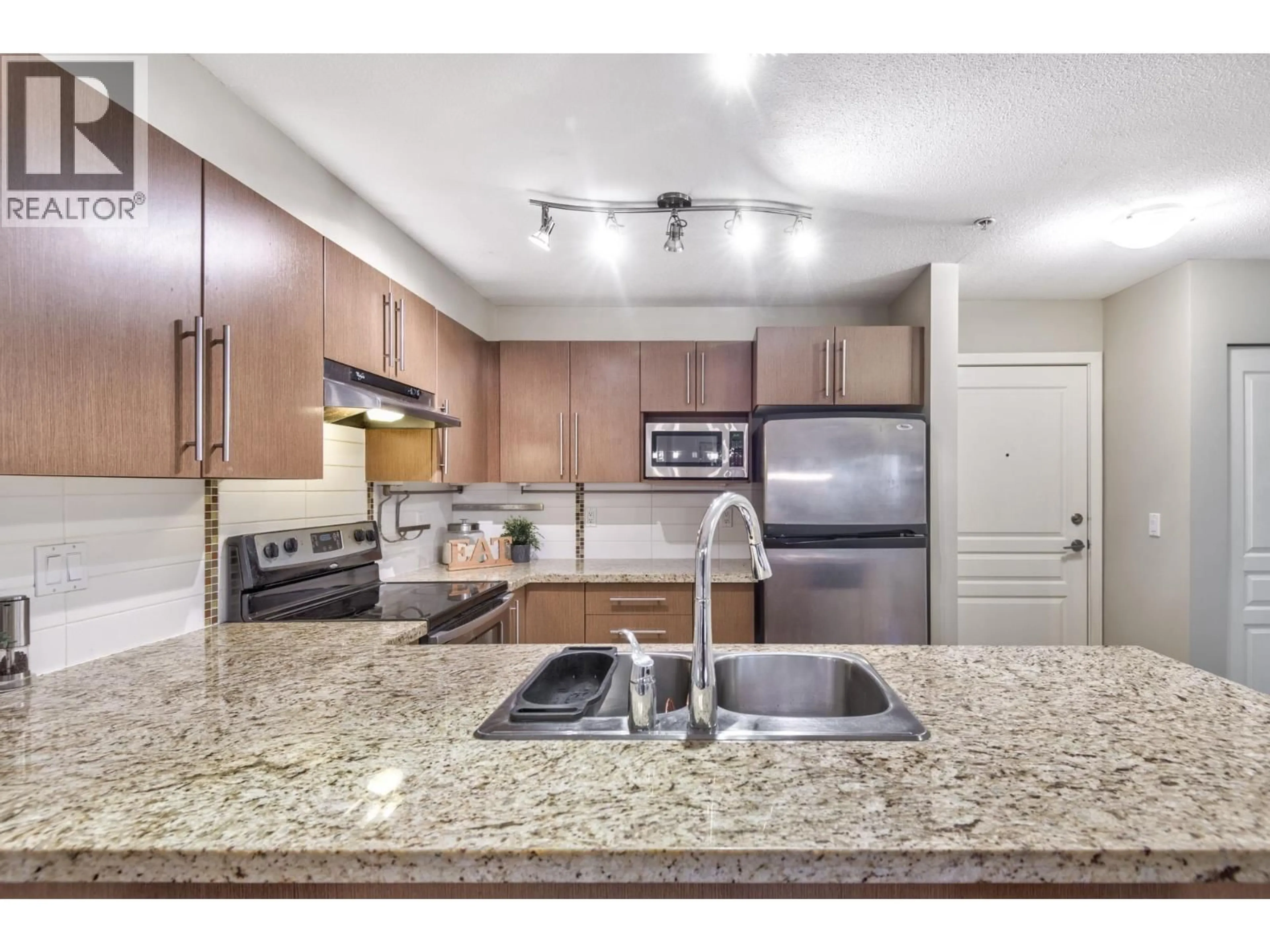 Standard kitchen, unknown for 209 - 2088 BETA AVENUE, Burnaby British Columbia V5C0C8