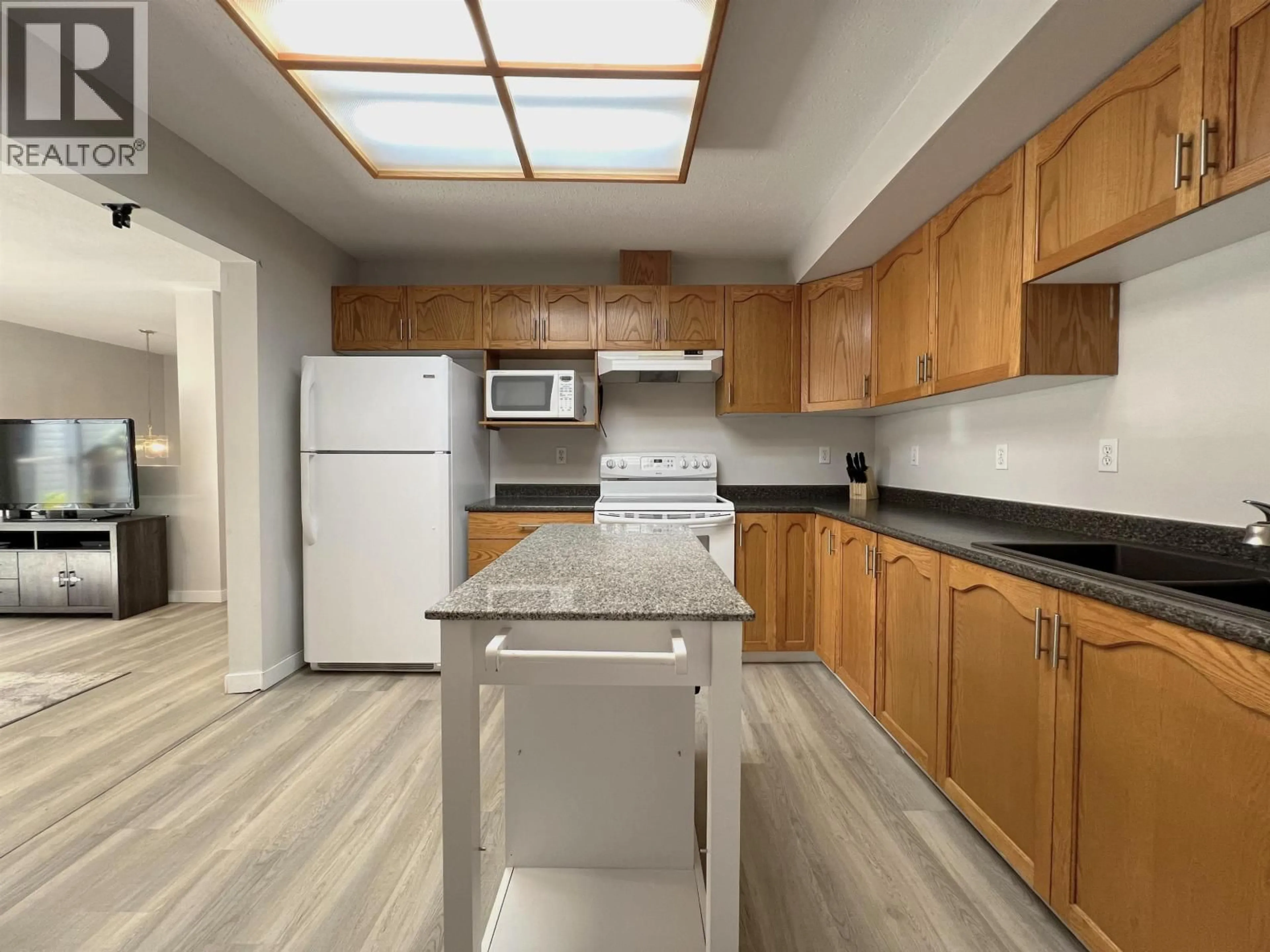 Standard kitchen, unknown for 108 - 4025 22ND AVENUE, Prince George British Columbia V2N4Y9