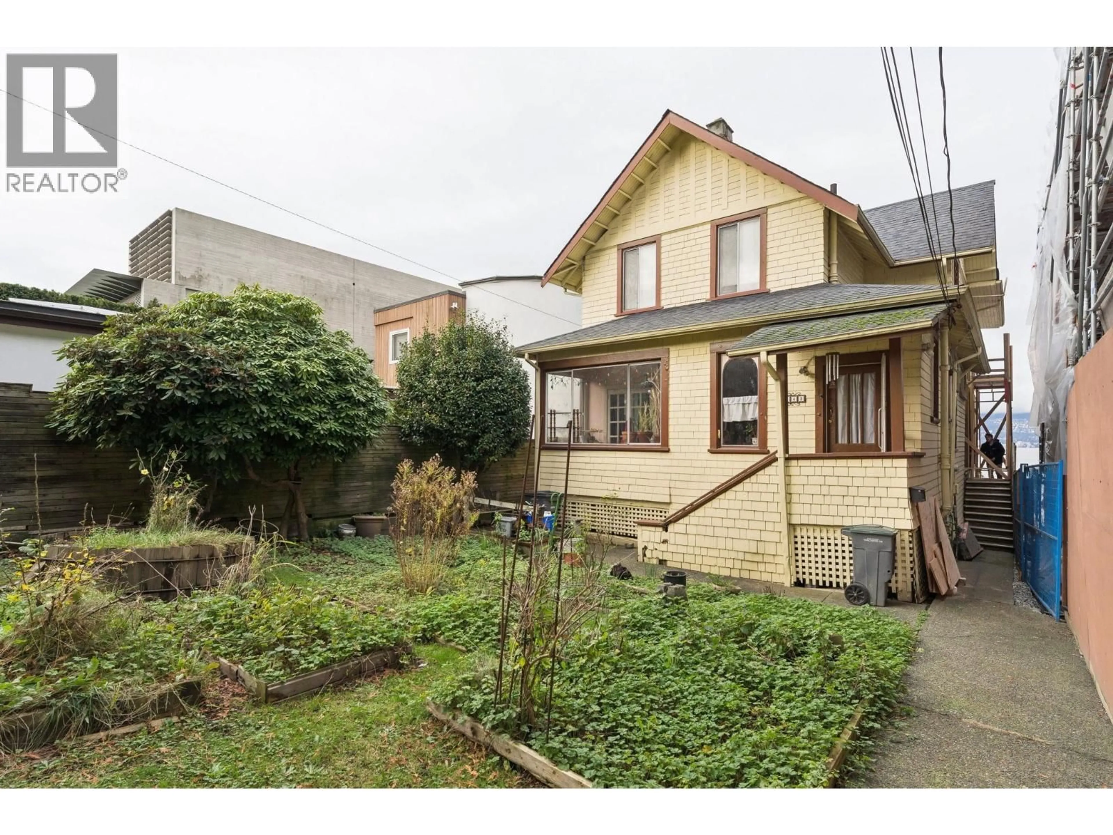 A pic from outside/outdoor area/front of a property/back of a property/a pic from drone, street for 3243 POINT GREY ROAD, Vancouver British Columbia V6K1B3