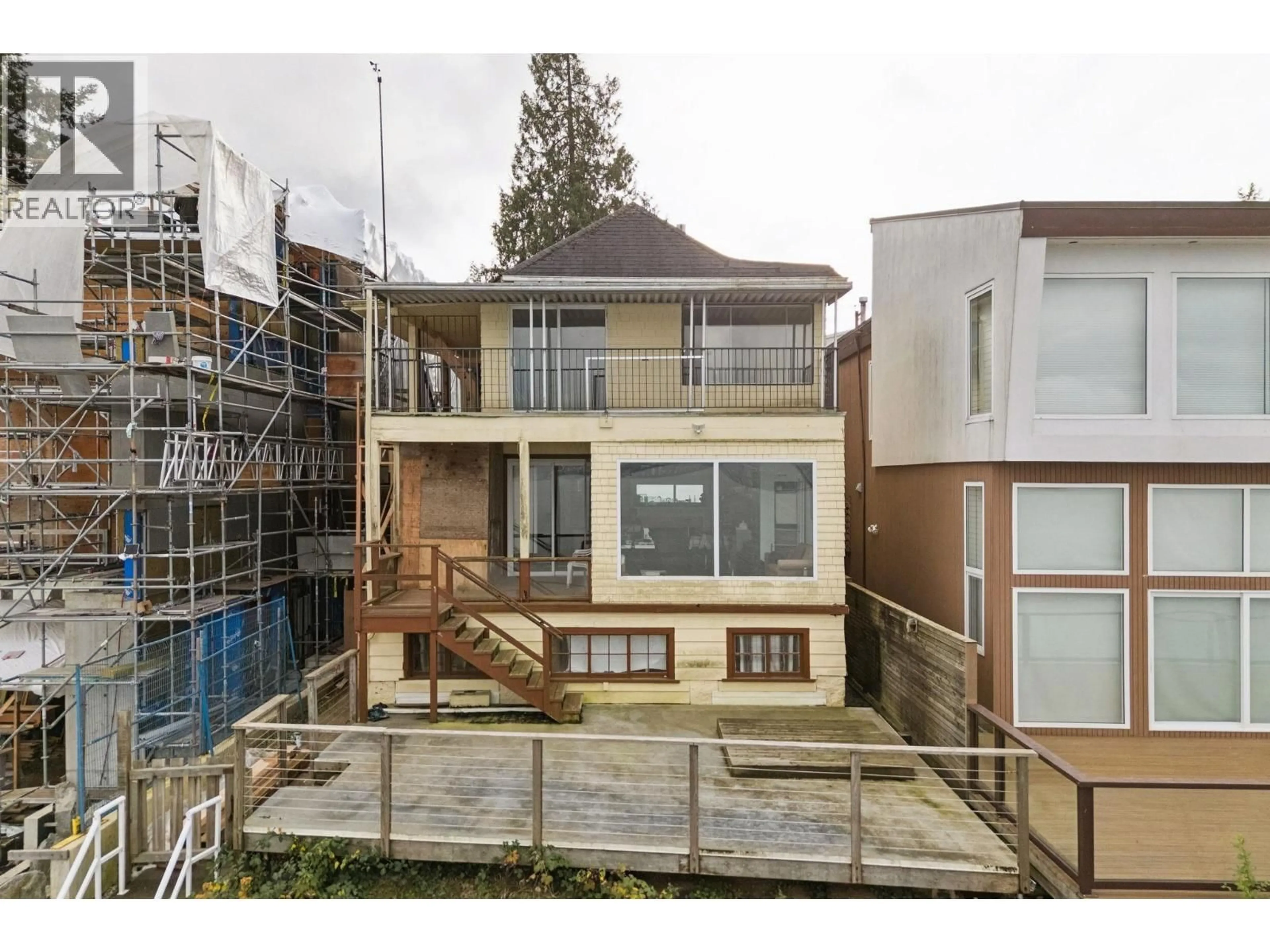 Unknown for 3243 POINT GREY ROAD, Vancouver British Columbia V6K1B3