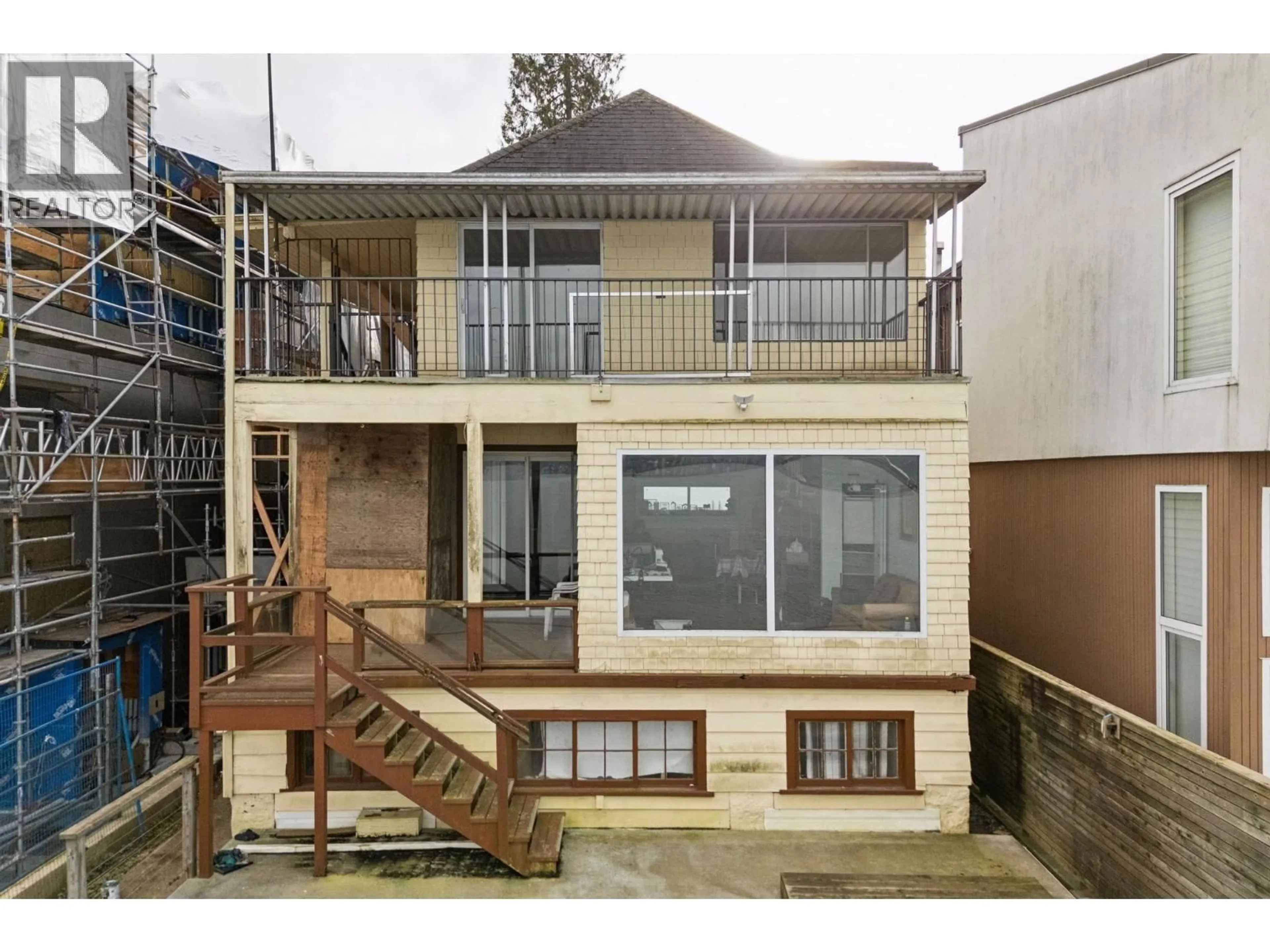 Unknown for 3243 POINT GREY ROAD, Vancouver British Columbia V6K1B3