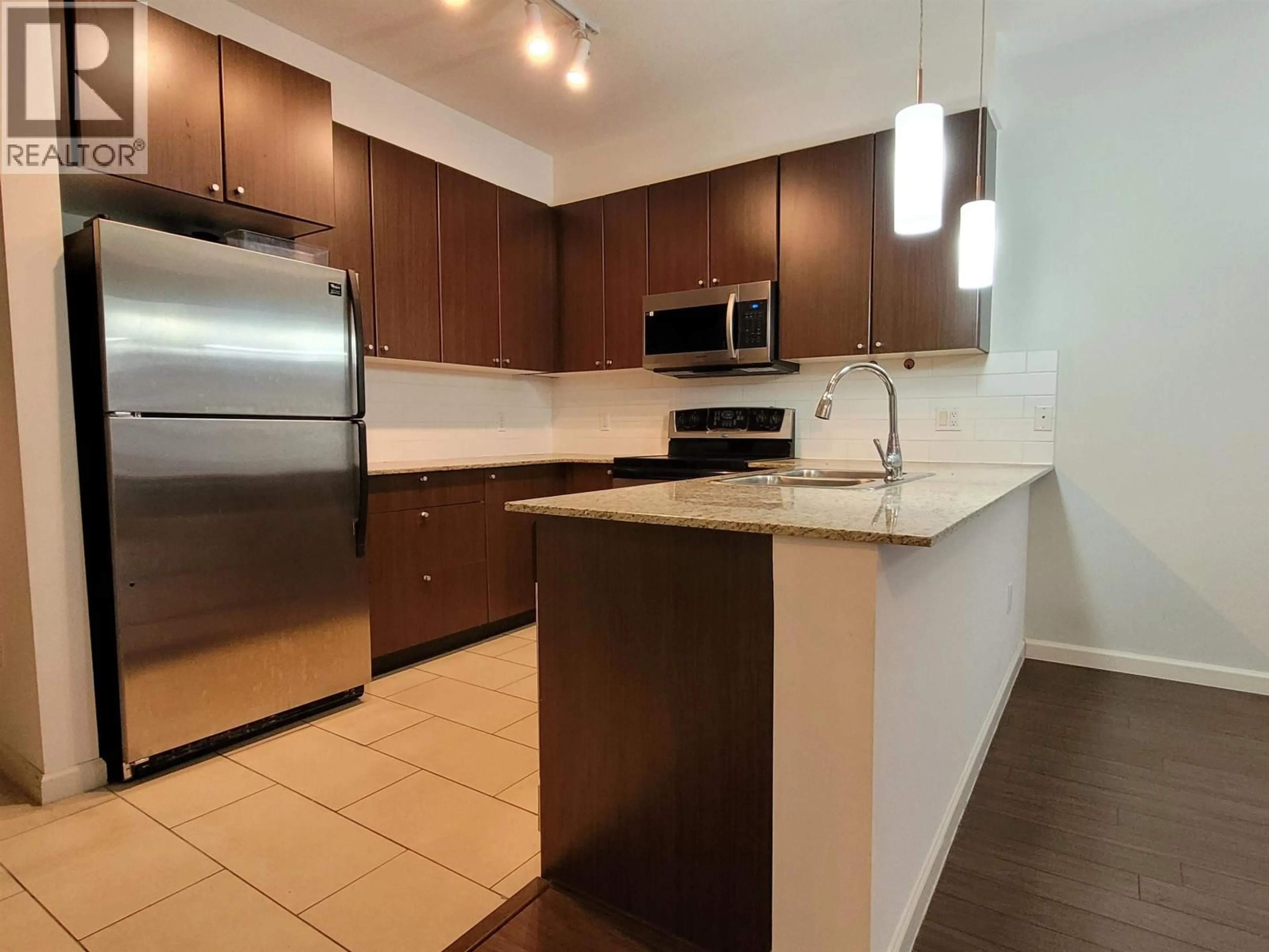 Standard kitchen, unknown for 409 - 2484 WILSON AVENUE, Port Coquitlam British Columbia V3C0A5