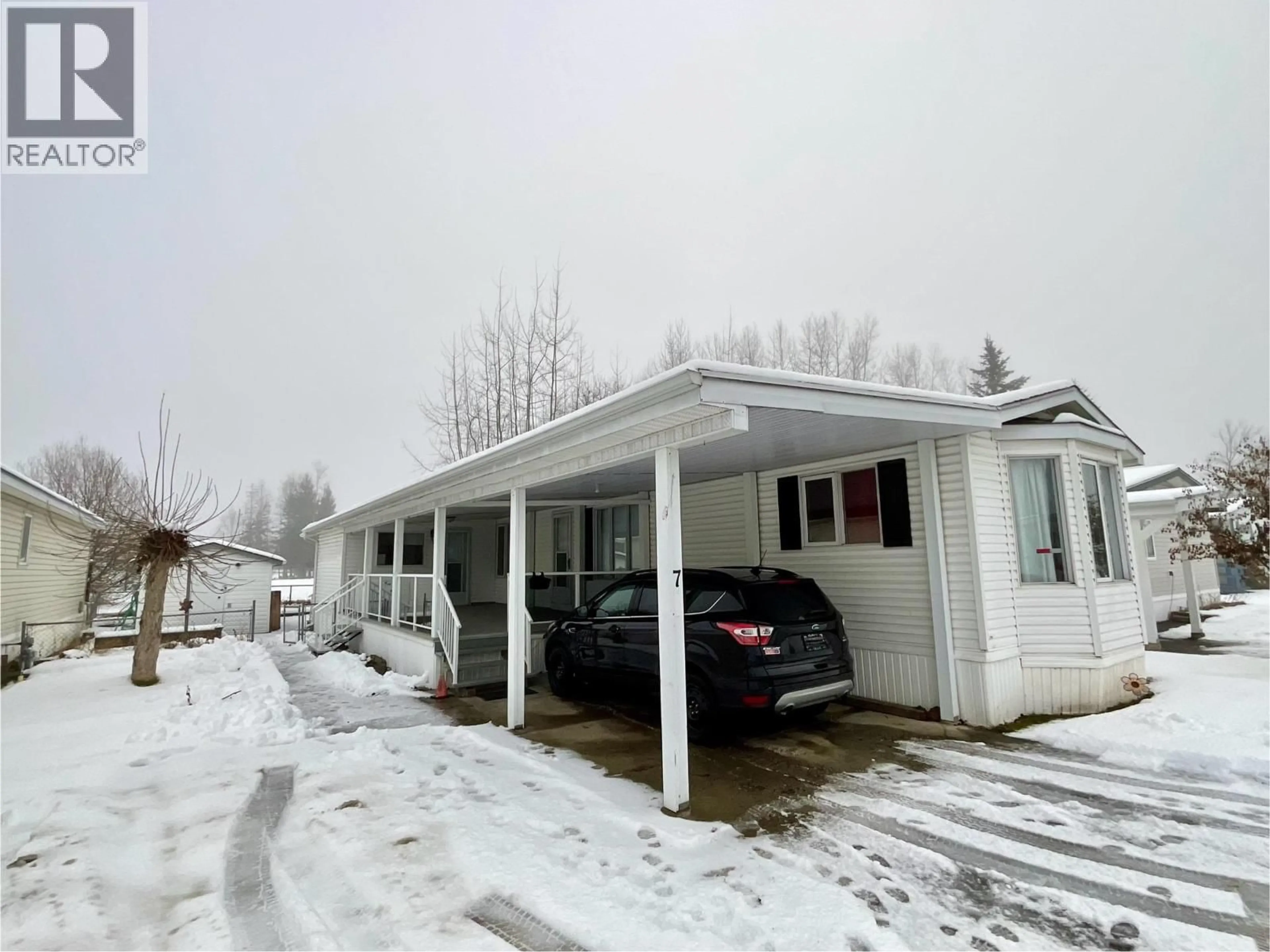 Indoor garage for 7 - 2121 BALSAM AVENUE, Quesnel British Columbia V2J5J3