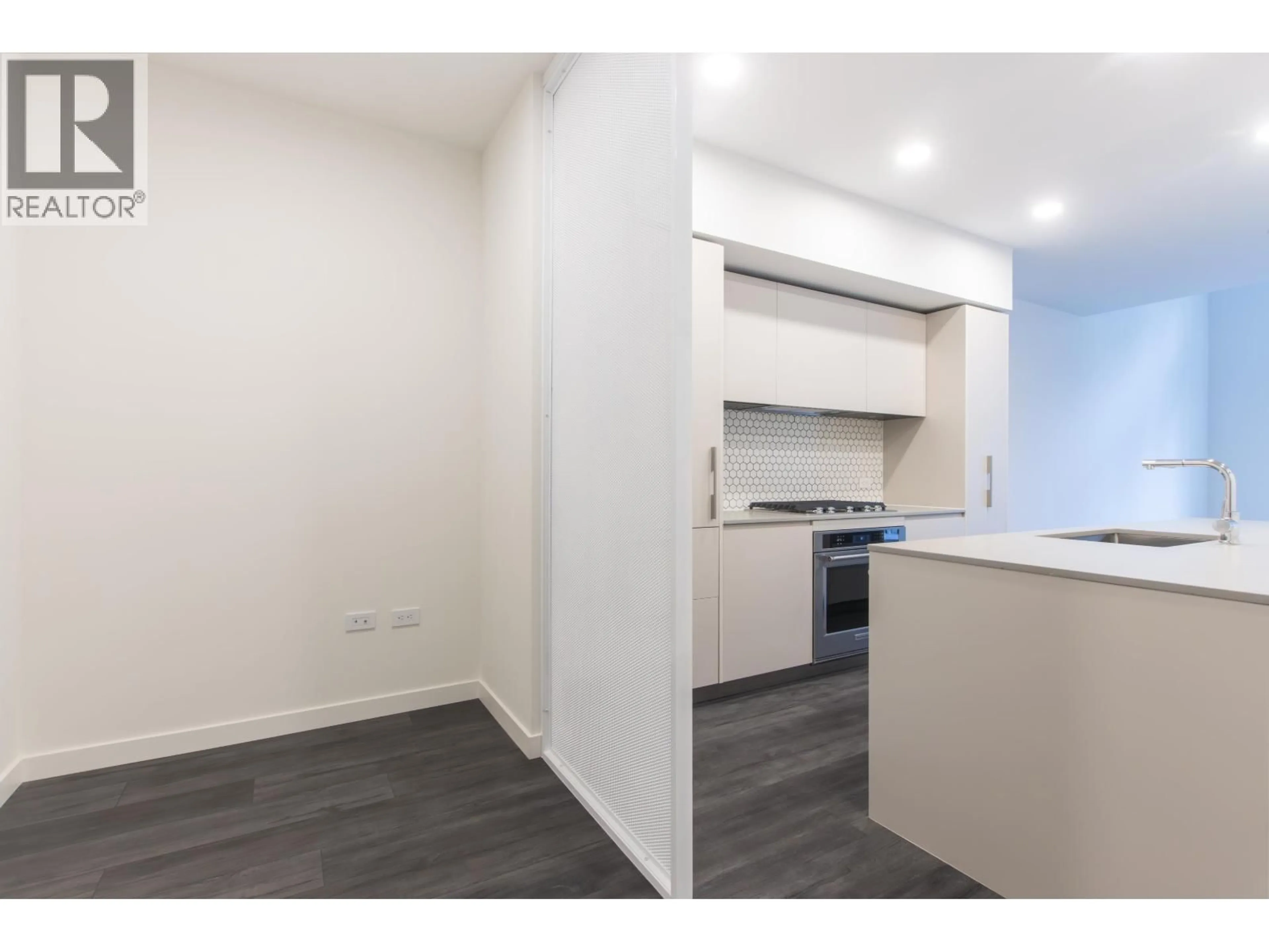 Standard kitchen, unknown for 606 - 1504 SCOTT CRES, Squamish British Columbia V0N3G0