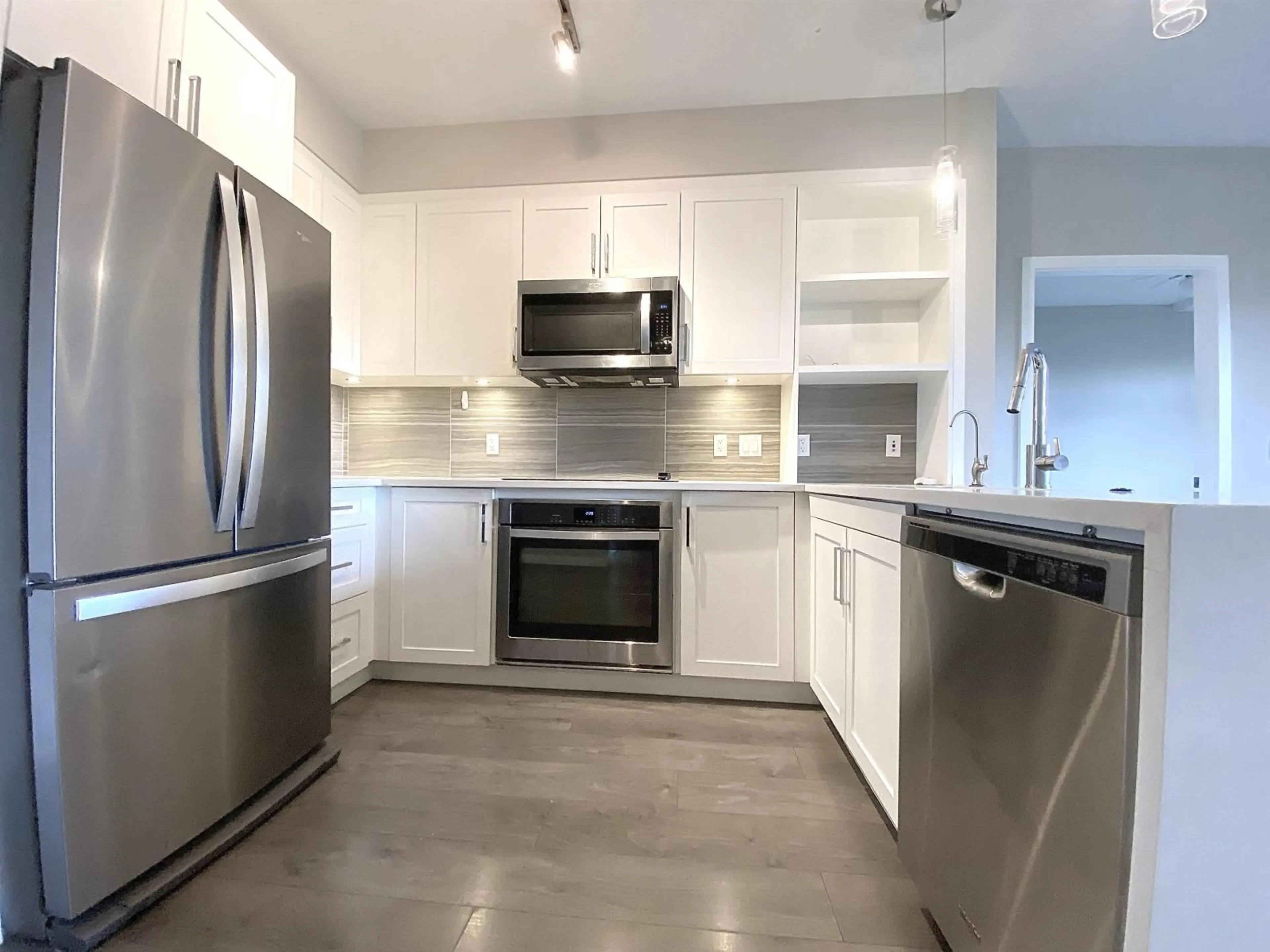 Open concept kitchen, unknown for F308 - 20211 66 AVENUE, Langley British Columbia V2Y0L4